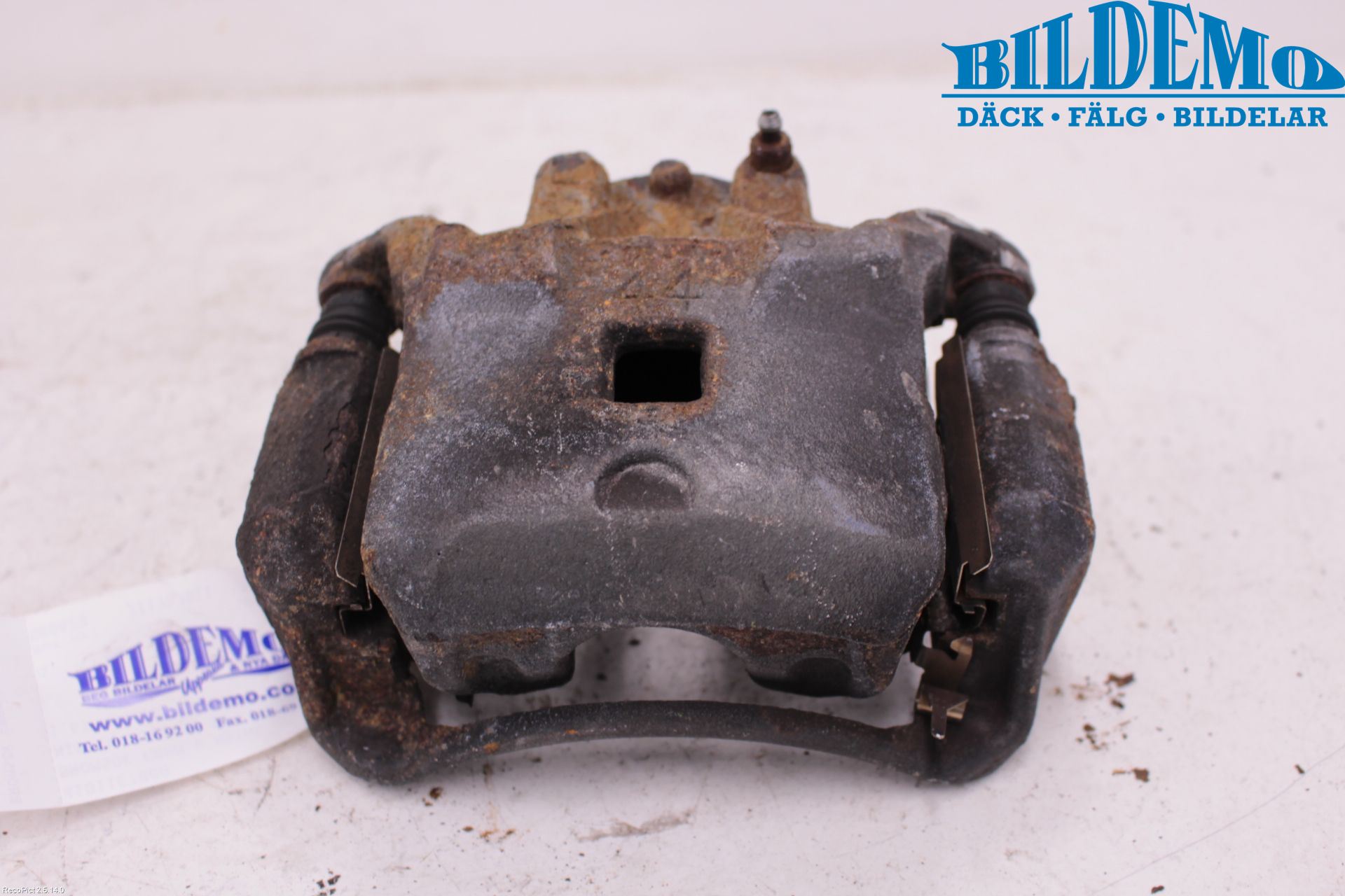 Nissan JUKE 10-14 Bromsok Fram Vänster