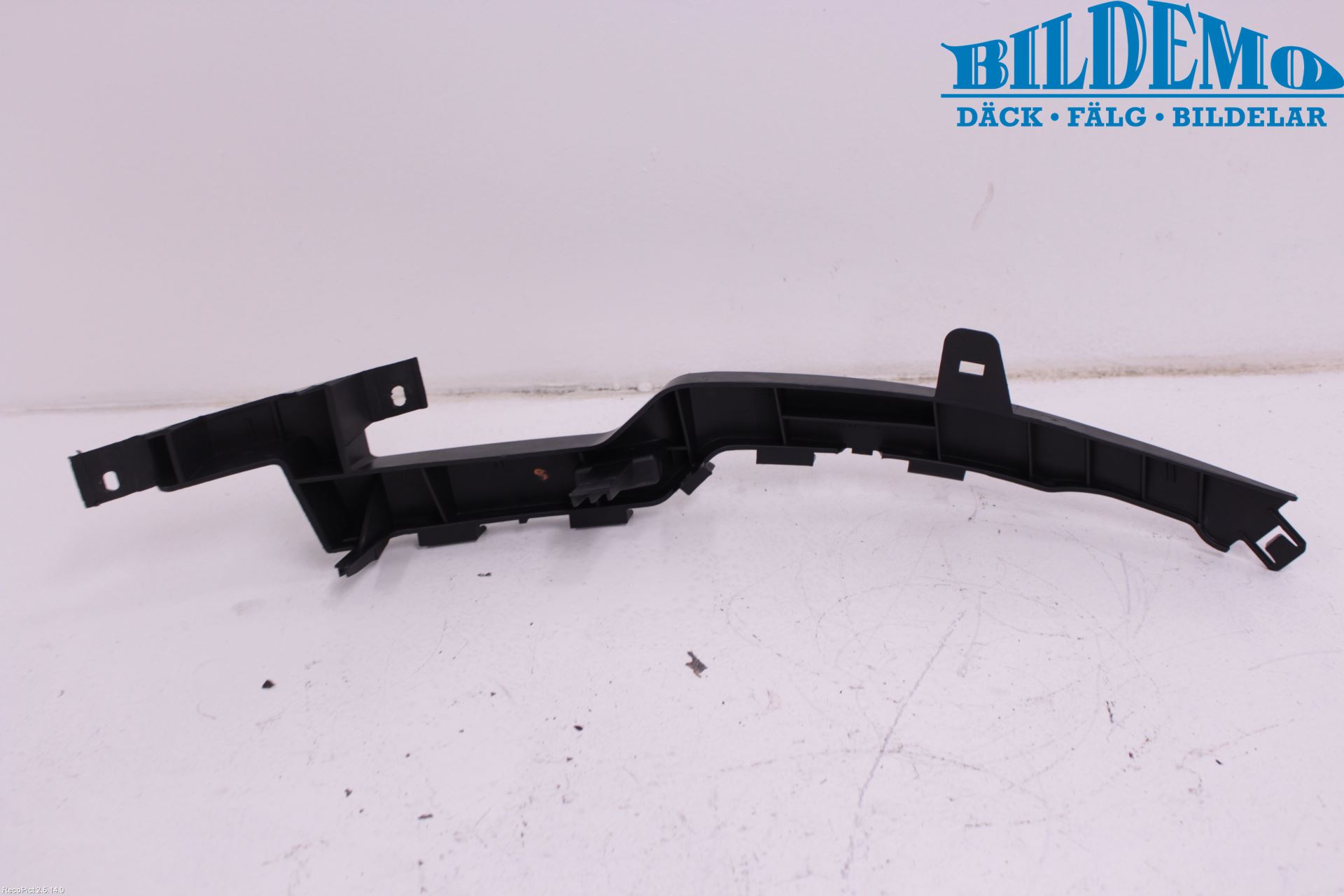 Opel MERIVA B 10-17 Strålkastarsarg Vänster