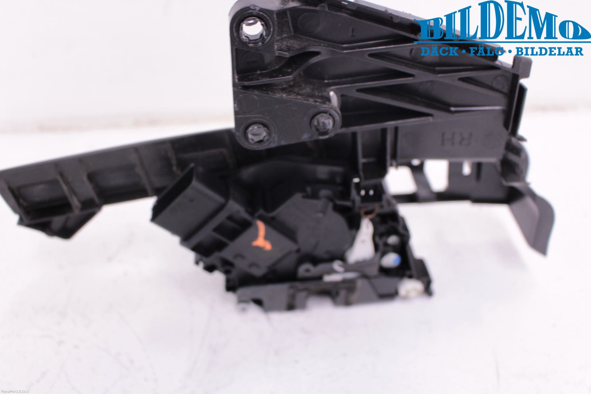 Ford FOCUS 08-11 Låskista-Dörrlås