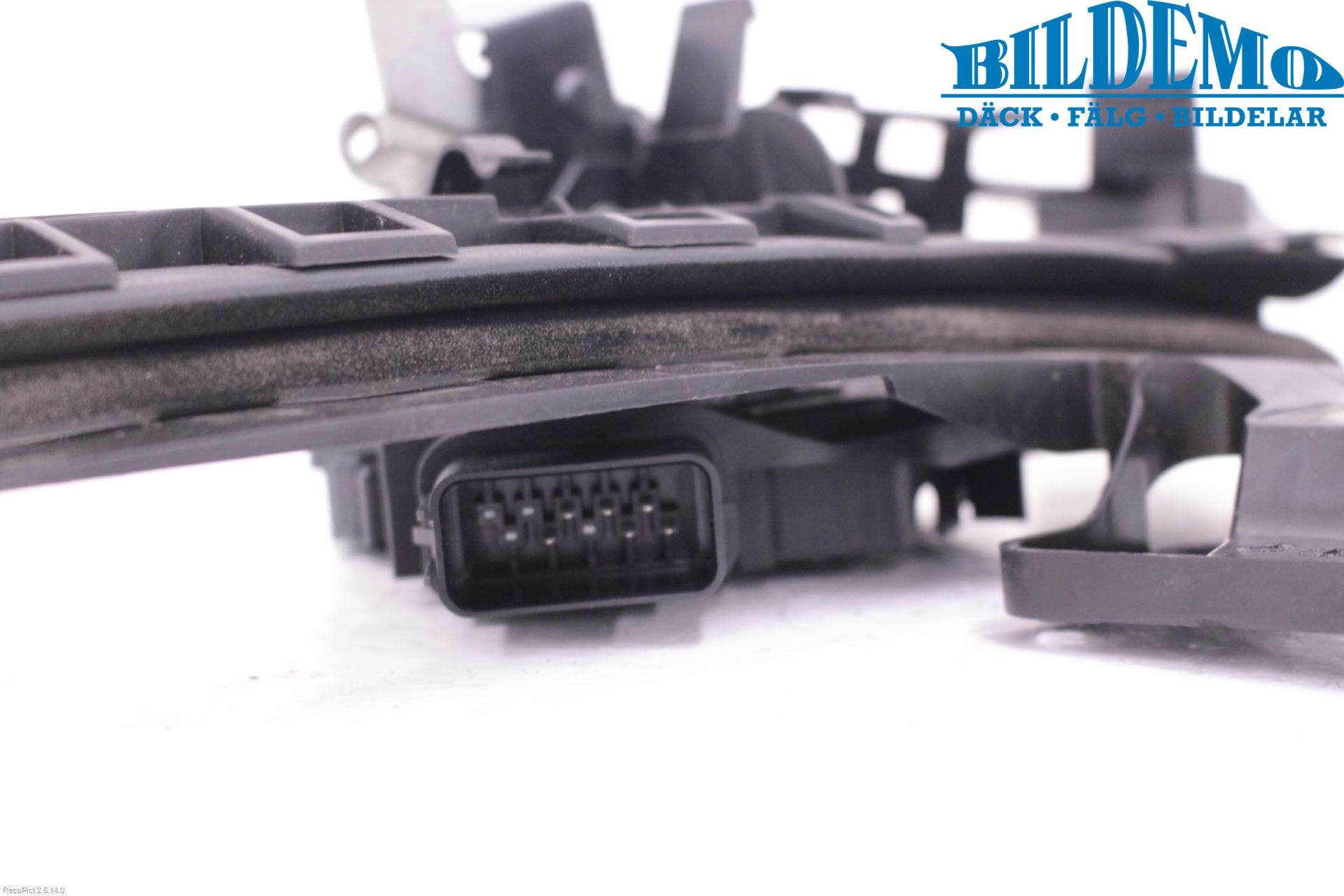 Ford FOCUS 08-11 Låskista-Dörrlås