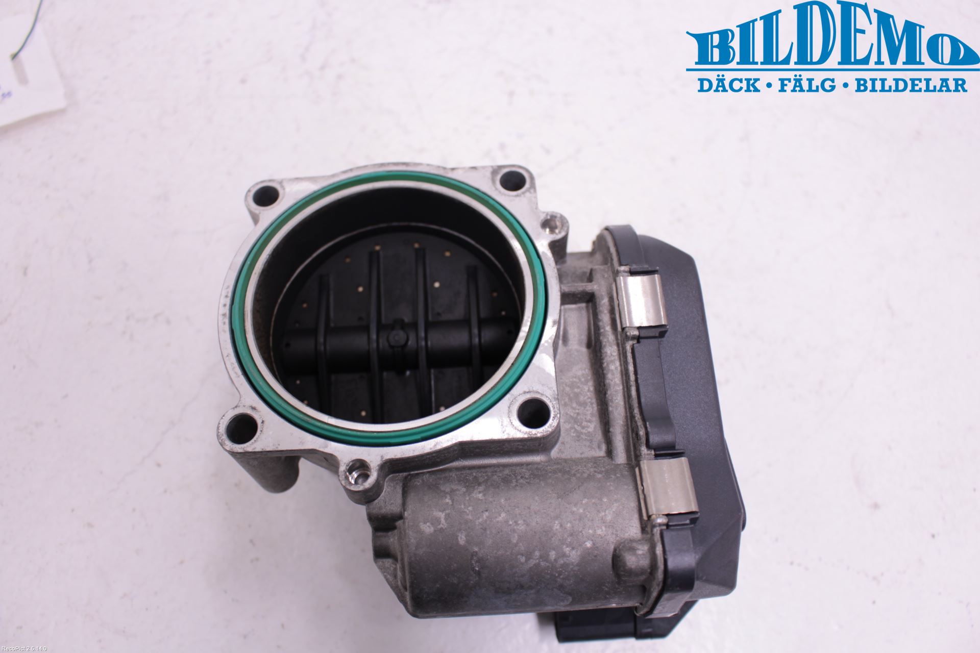 BMW 5 E60/61 Sed/Tou 02-10 Injspjällhus