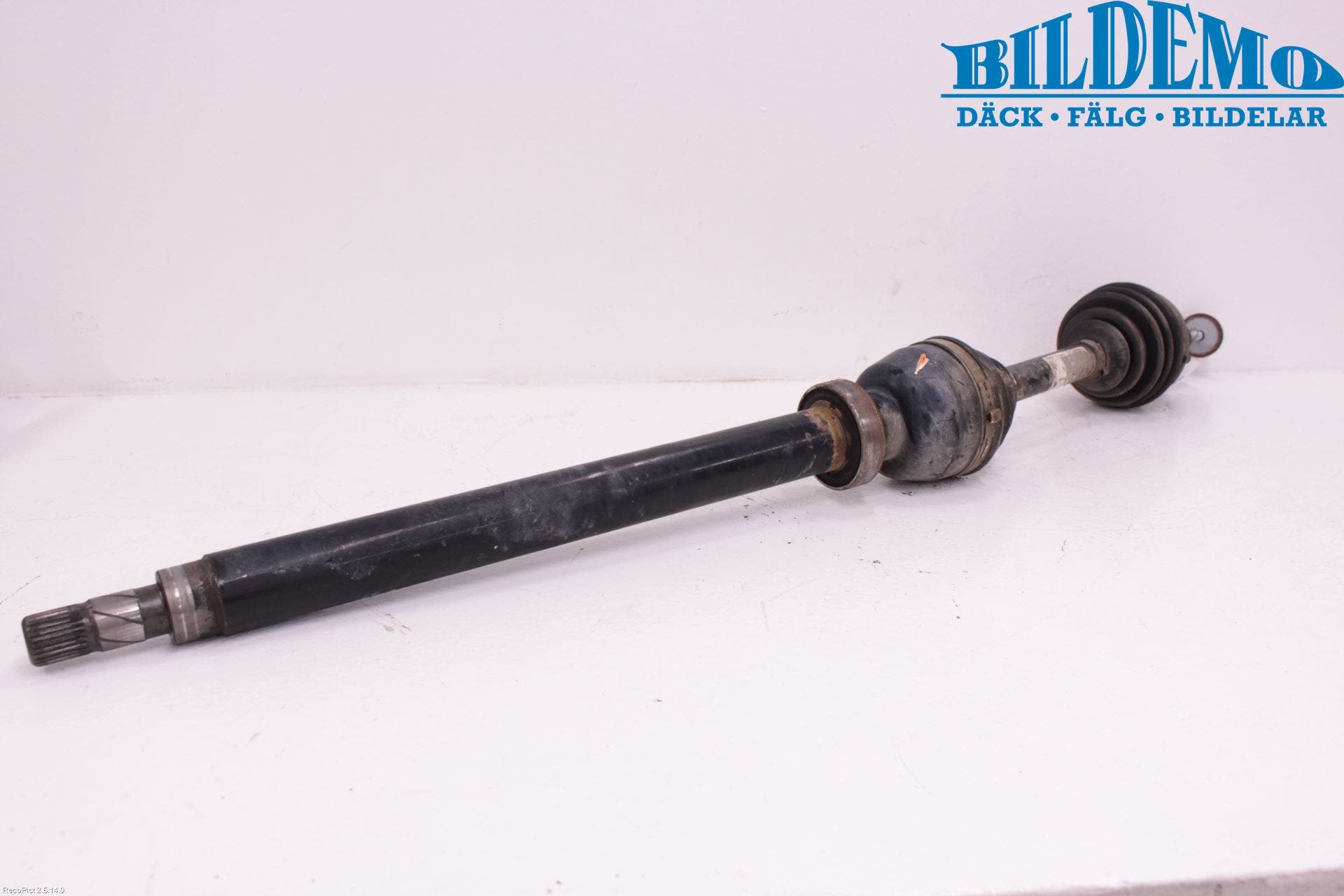 Volvo V60 11-13 Drivaxel Fram Höger