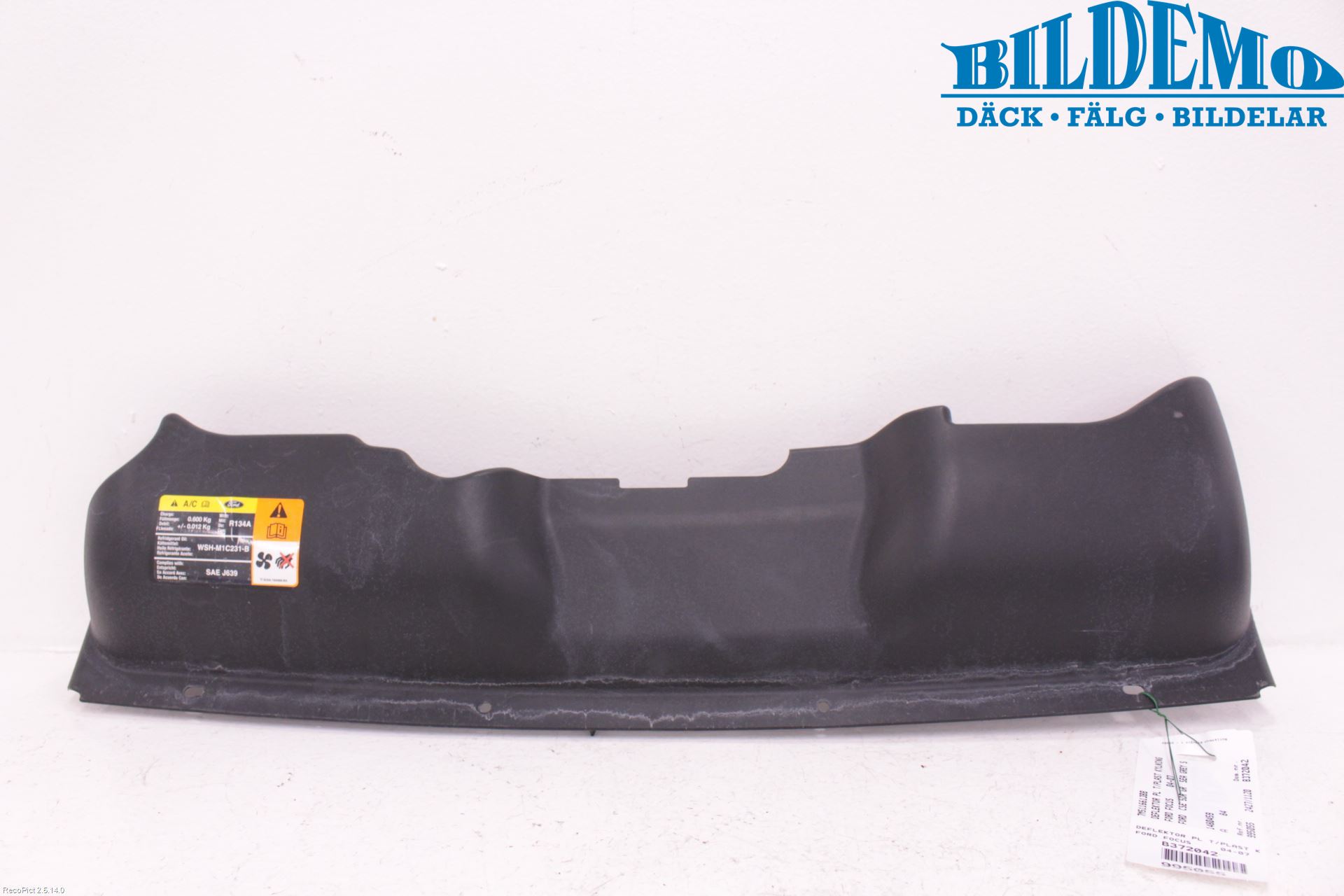 Ford FOCUS     04-07 Deflektor Plåt-Plast Kylning