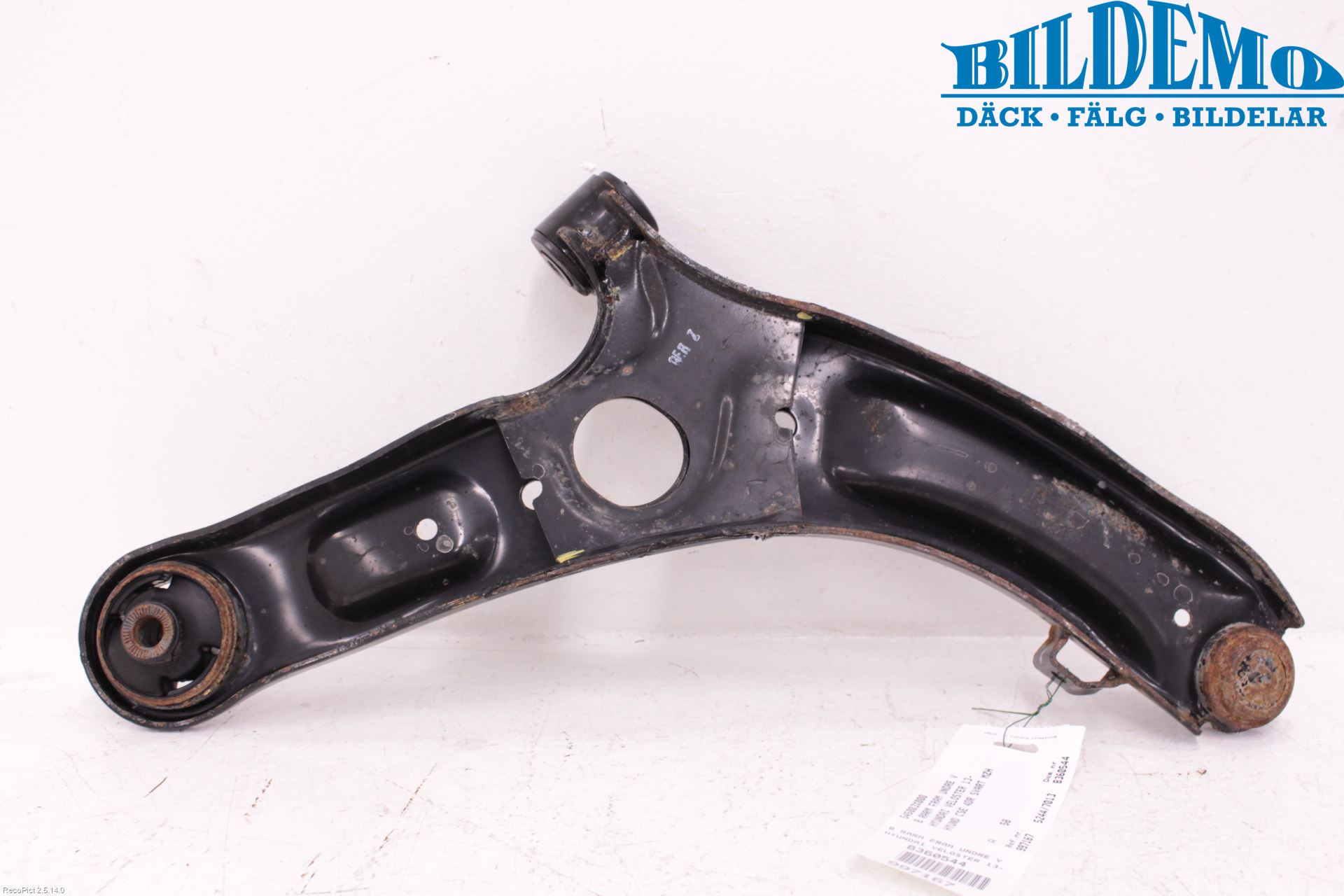 Hyundai VELOSTER 12-17 Bärarm Fram Undre Vä