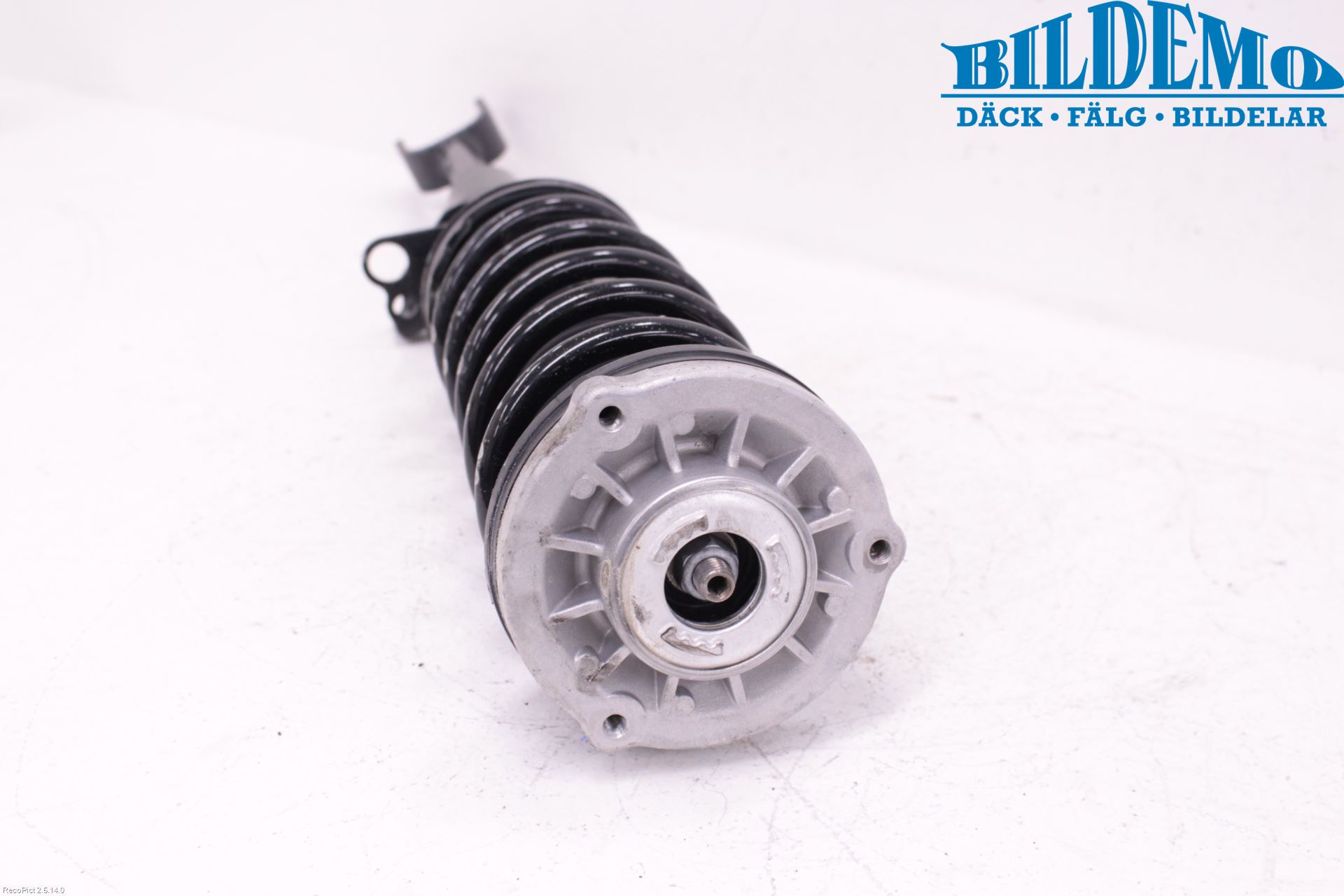 BMW 5 G30/G31/F90 17-23 Fjäderben Fram Höger