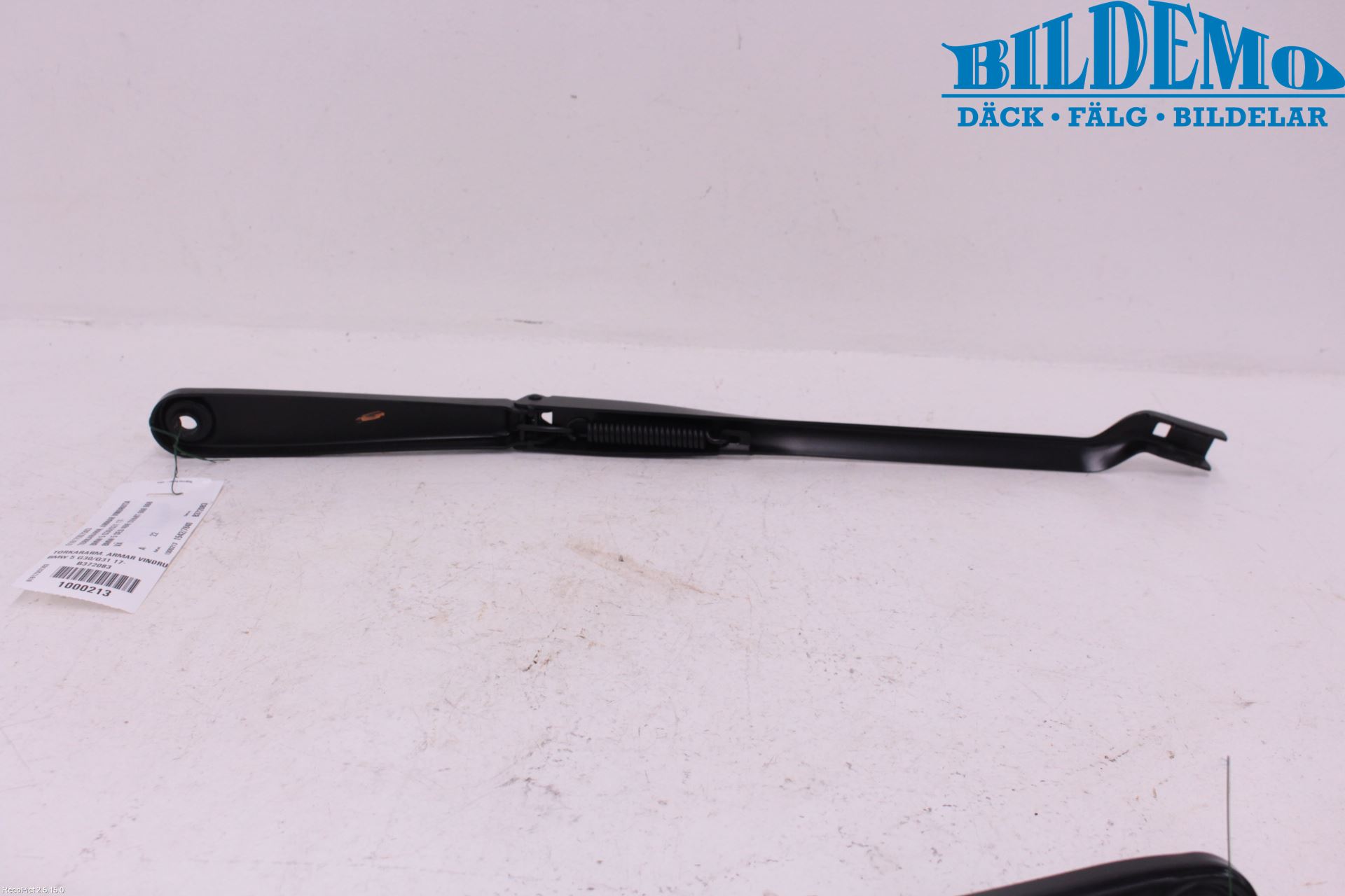 BMW 5 G30/G31/F90 17-23 Torkararm Armar Vindruta
