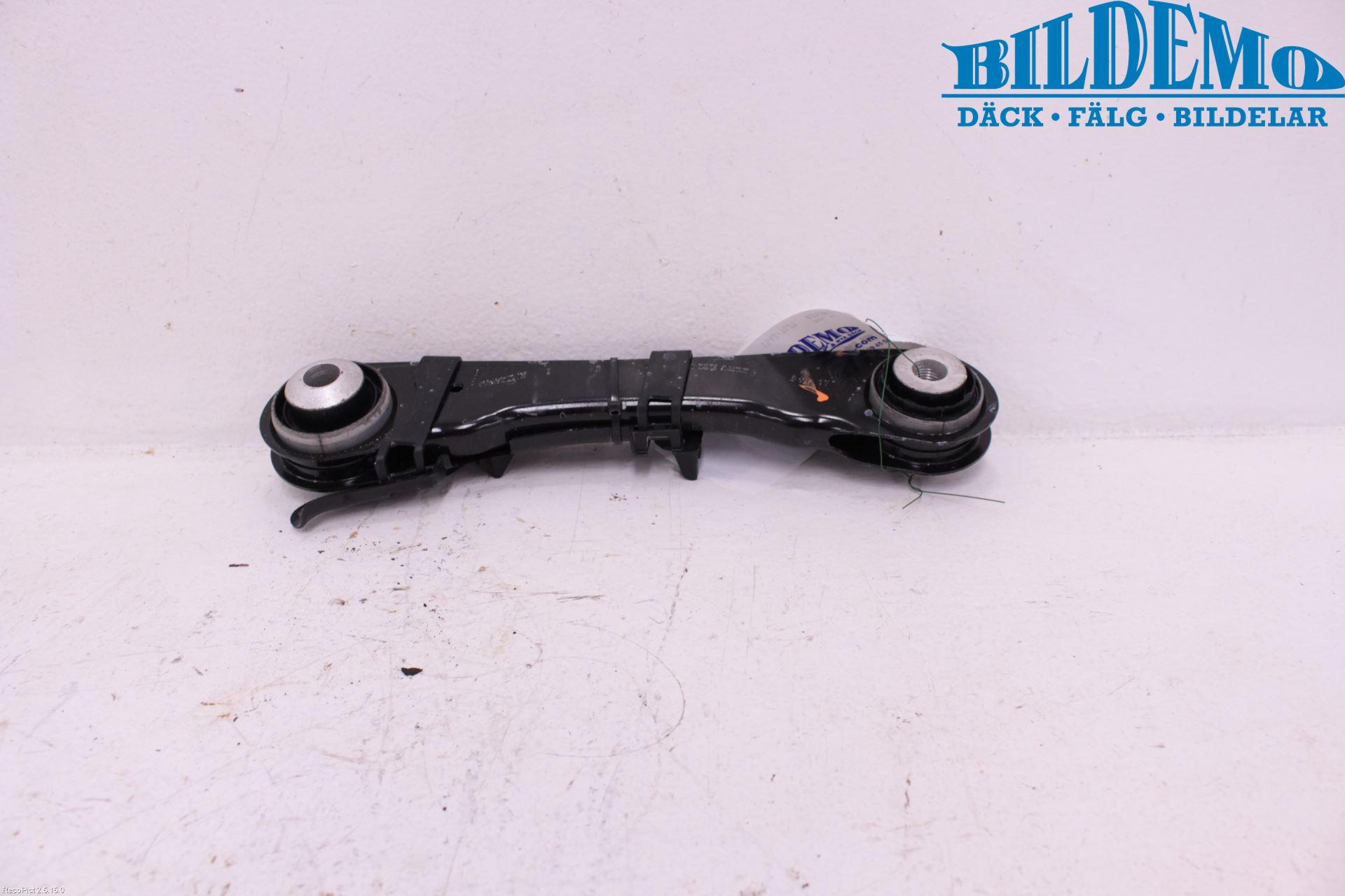 BMW 5 G30/G31/F90 17-23 Bärarm Bak Övre Vänster