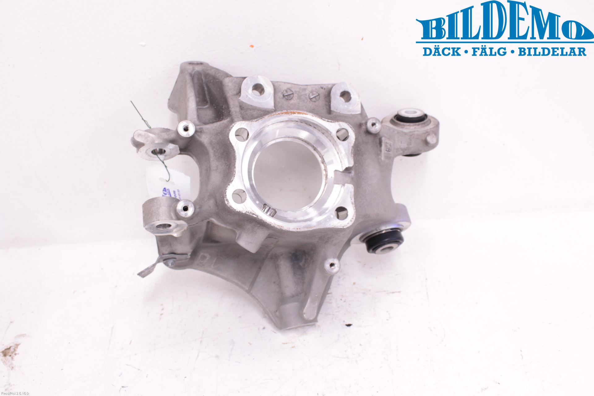 BMW 5 G30/G31/F90 17-23 Hjullagerhus-Spindel Hö B