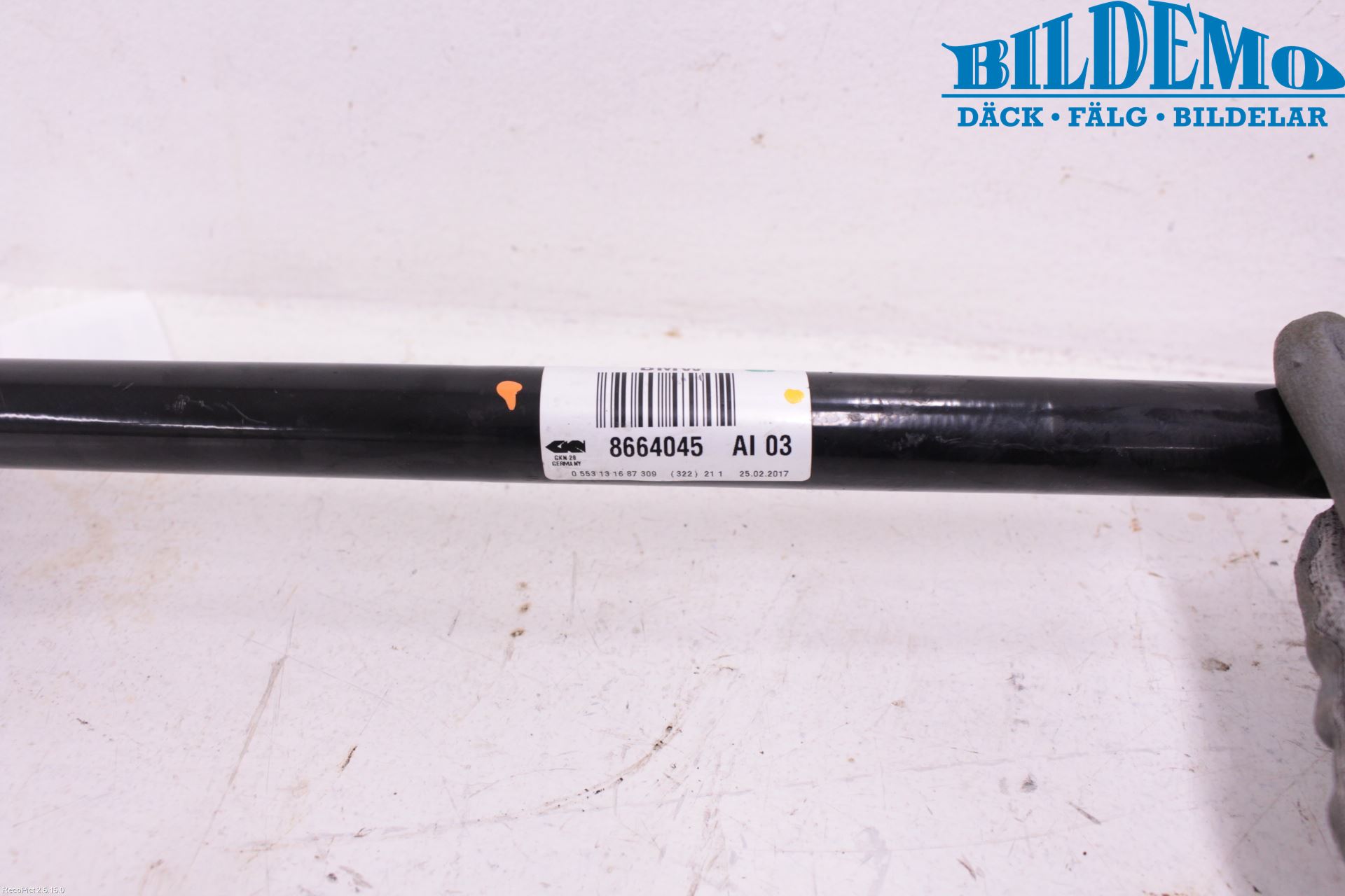 BMW 5 G30/G31/F90 17-23 Drivaxel Bak Vänster