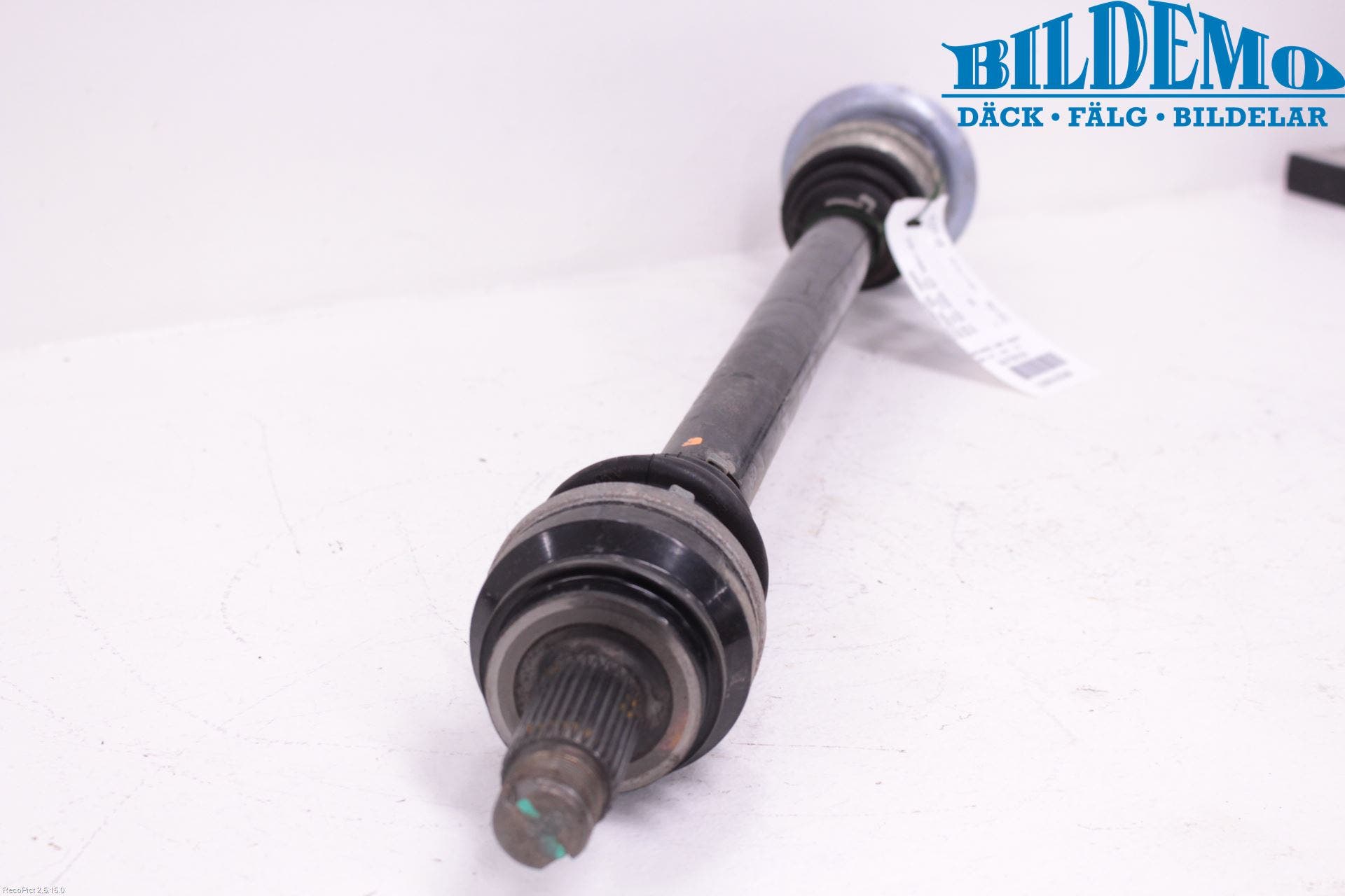 BMW X3 F25 10-17 Drivaxel Bak Höger