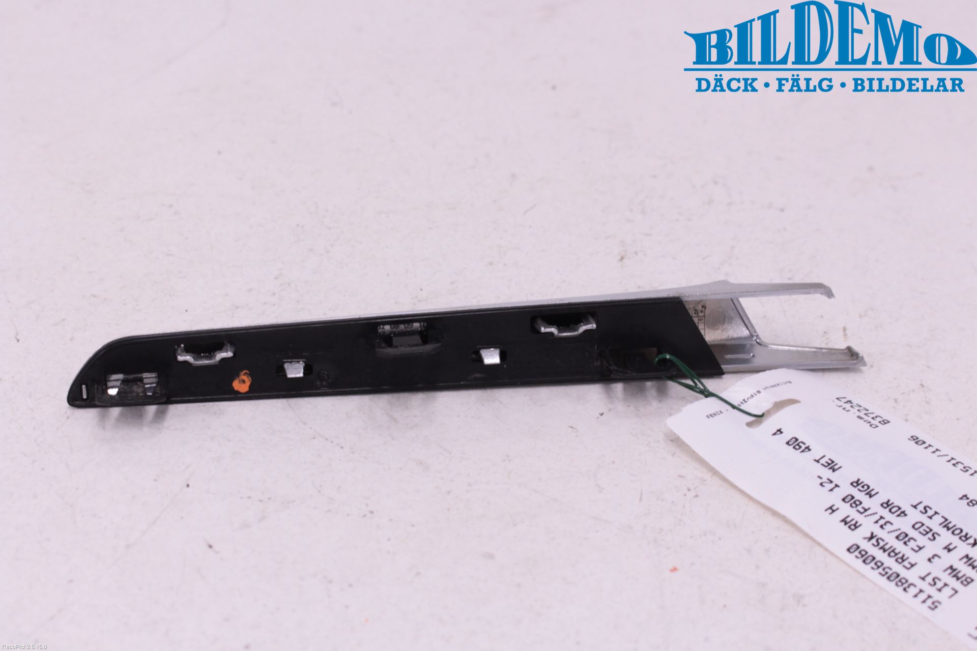 BMW 3 F30/F31/F80 12-19 List Framskärm Hö