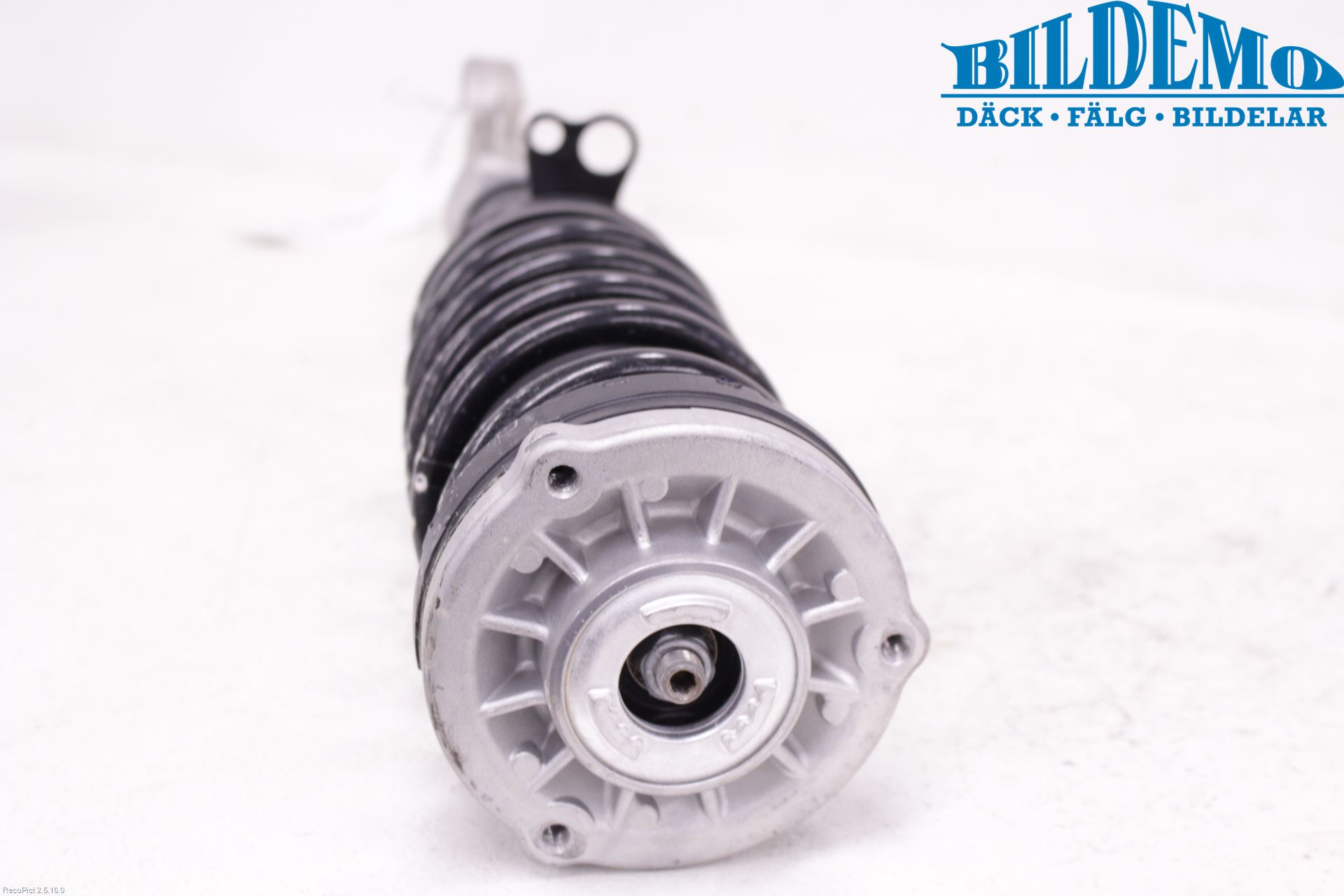 BMW 5 G30/G31/F90 17-23 Fjäderben Fram Höger