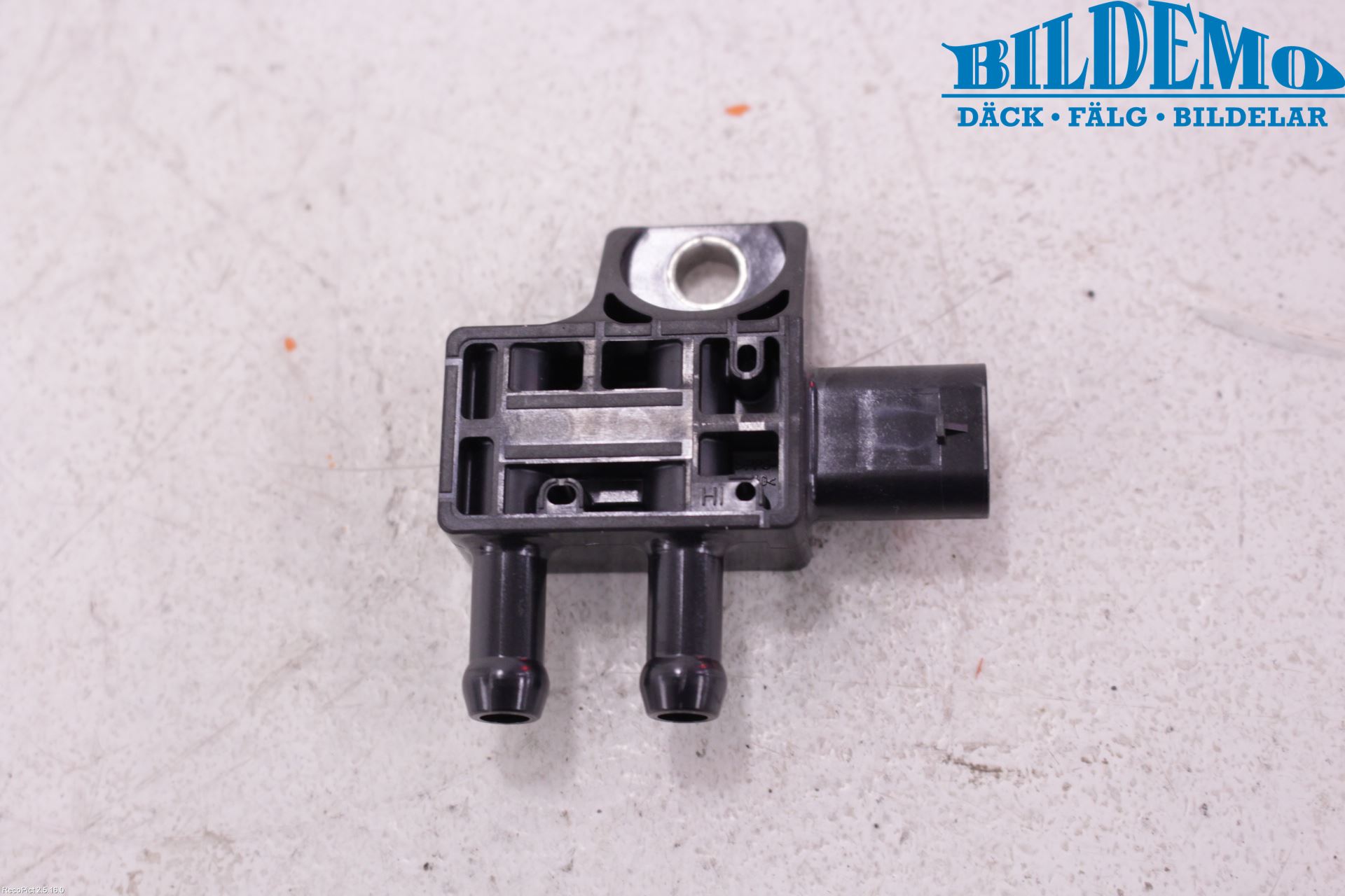 BMW 5 G30/G31/F90 17-23 Givare Temp-Tryck Avgas