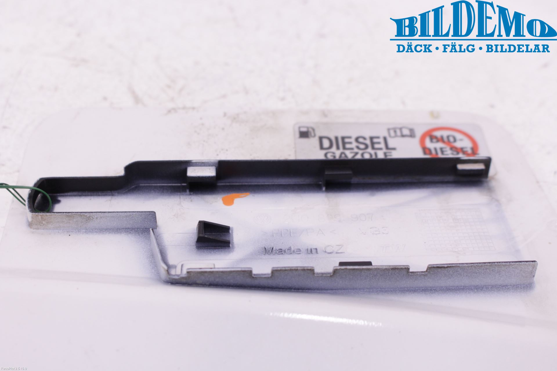 Volkswagen VW AMAROK 2H 10-22 Tanklucka