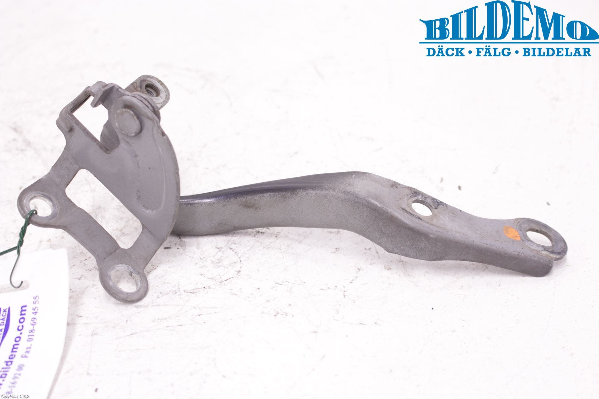 Toyota AYGO 06-14 Huvgångjärn