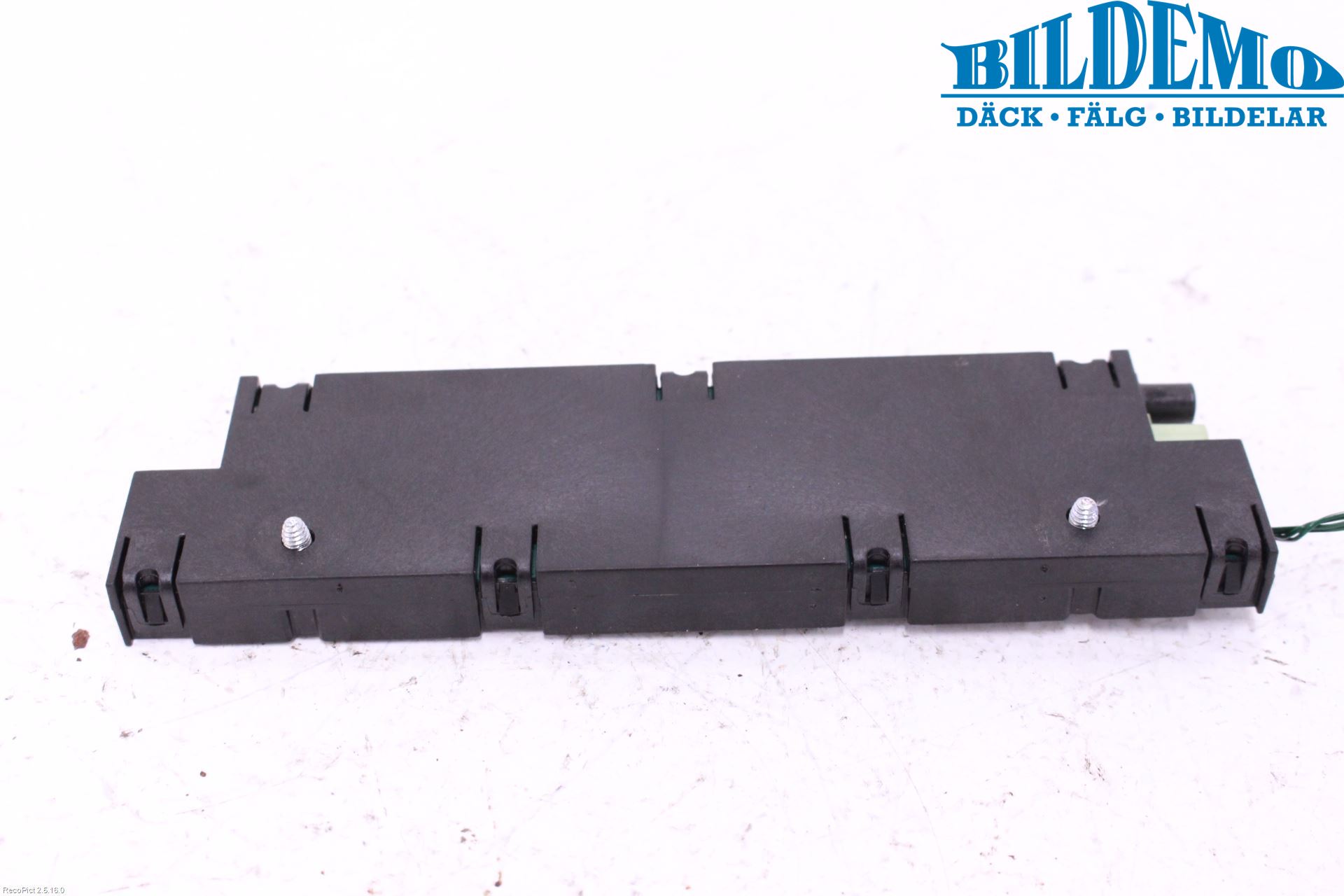 BMW 5 F10/F11/F18 09-17 Antennförstärkare