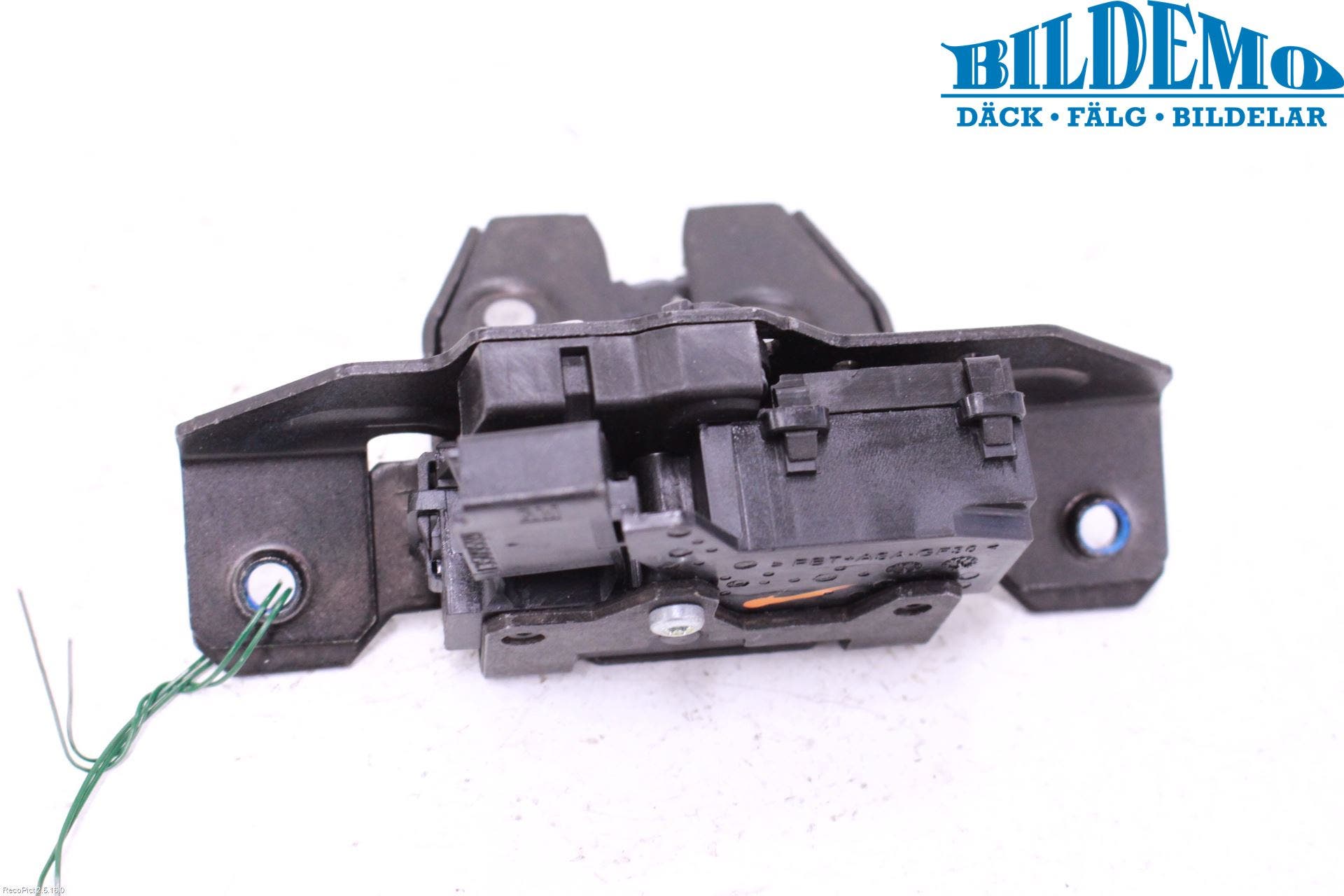 Opel ASTRA K 16-22 Låskista Baklucka