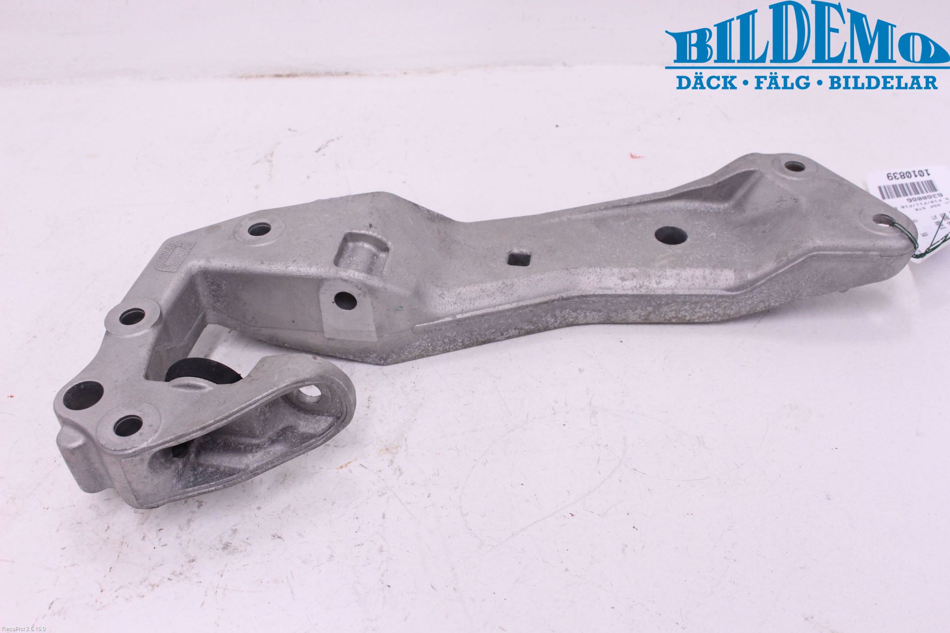 BMW 5 F10/F11/F18 09-17 Växellådsfäste