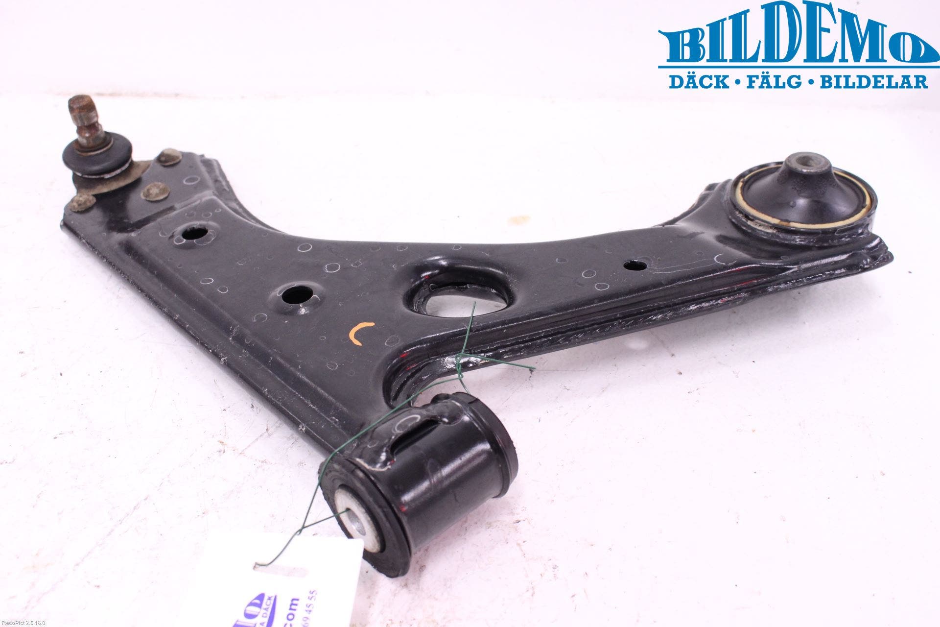 Opel CORSA E 15-19 Bärarm Fram Undre Hö