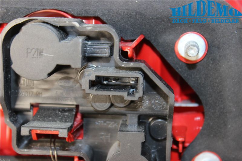 Saab 9-5     06-10 Bakljus Lucka Hö