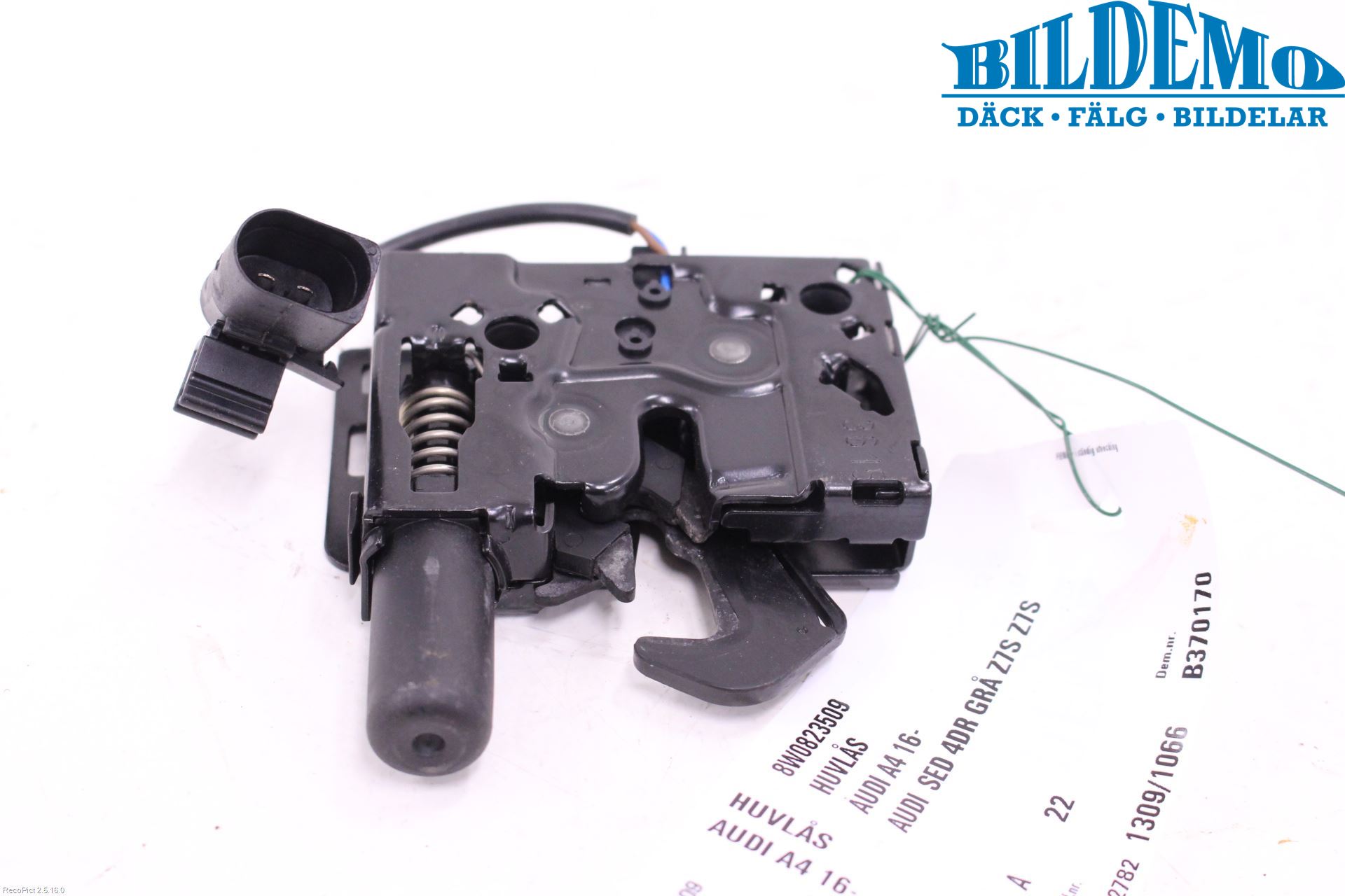 Audi A4/S4 B9 16-19 Huvlås