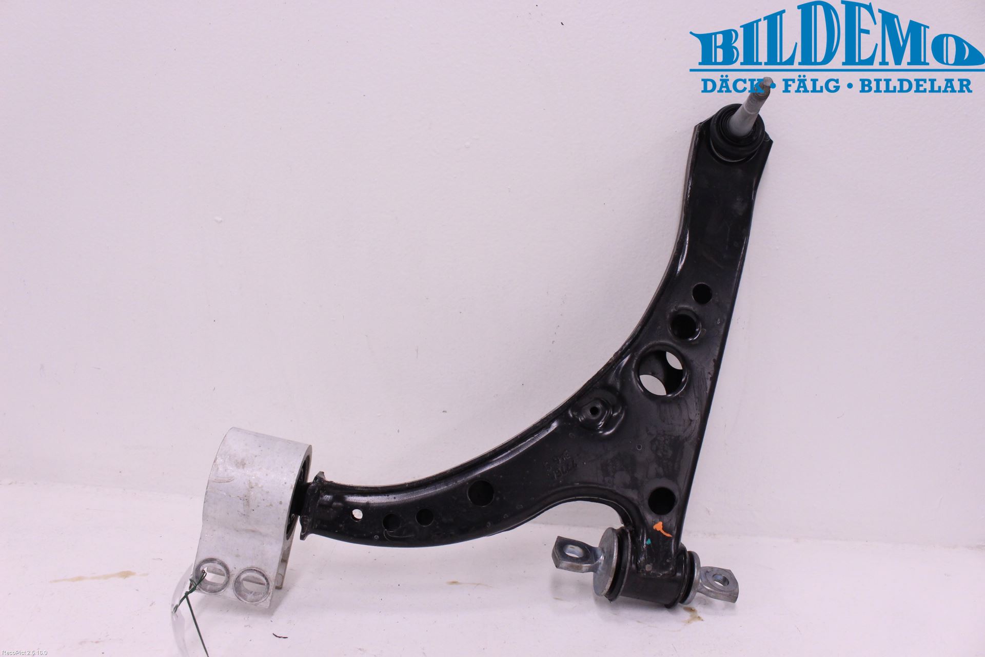 Opel ASTRA K 16-22 Bärarm Fram Undre Vä