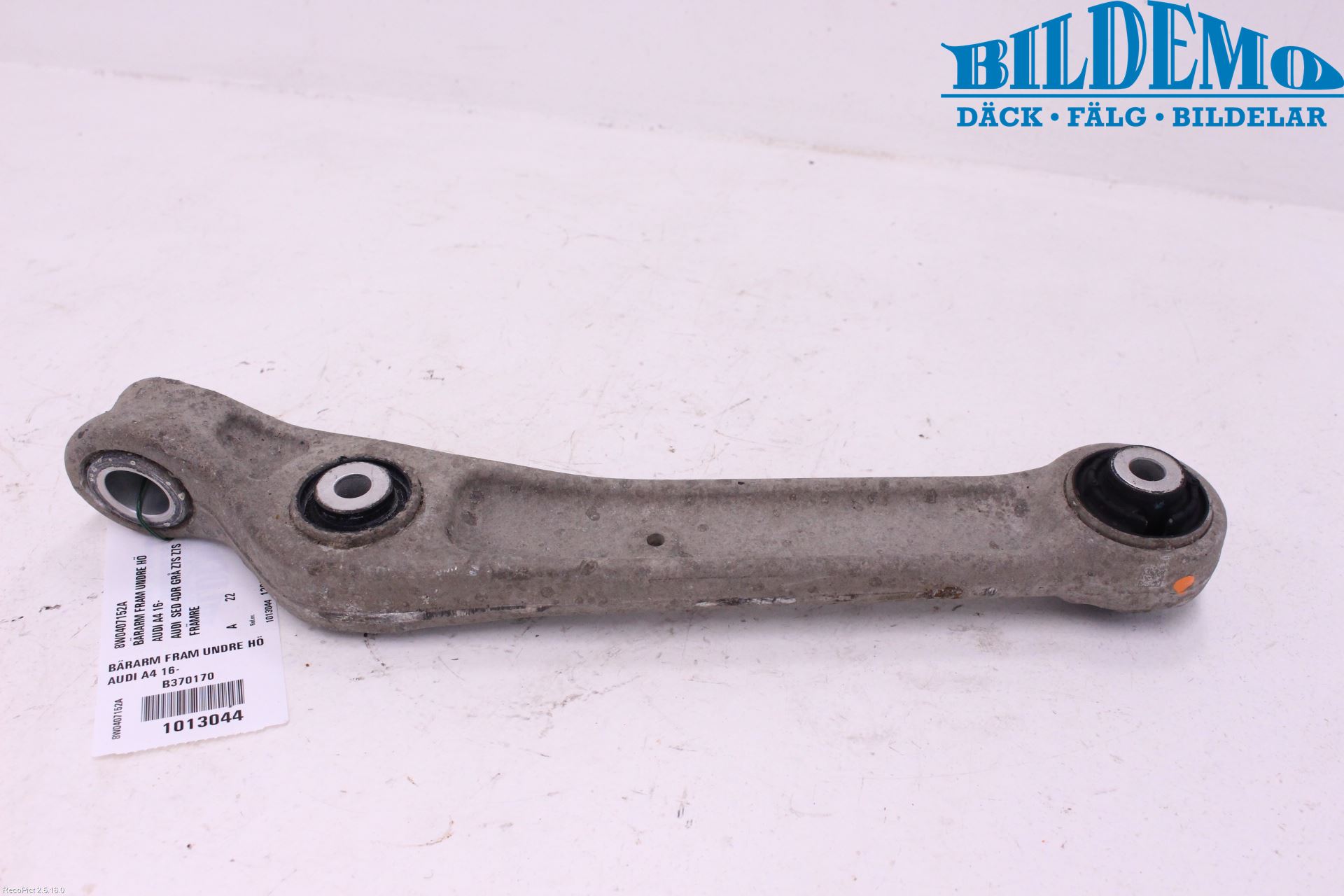 Audi A4/S4 B9 16-19 Bärarm Fram Undre Hö
