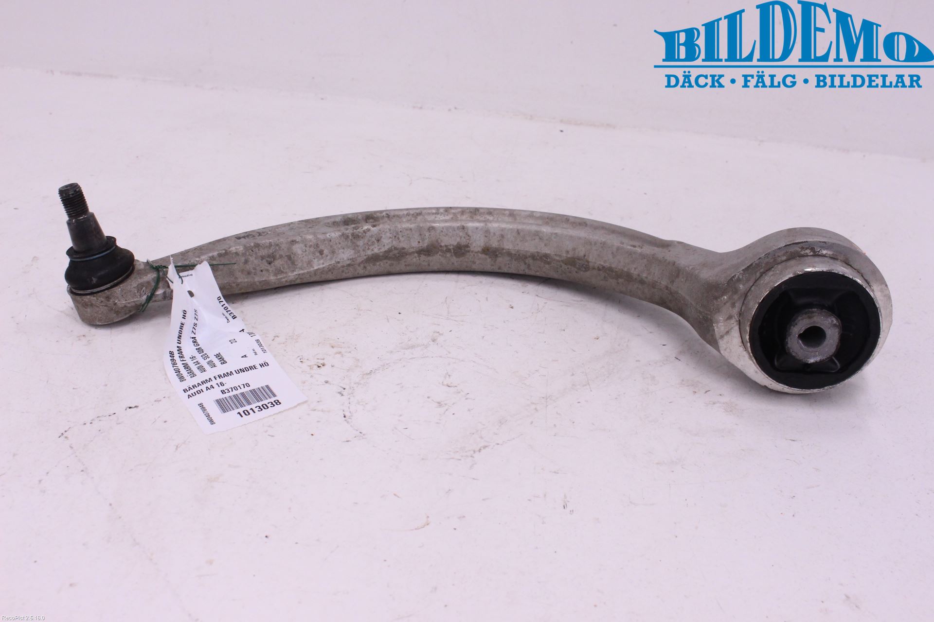 Audi A4/S4 B9 16-19 Bärarm Fram Undre Hö