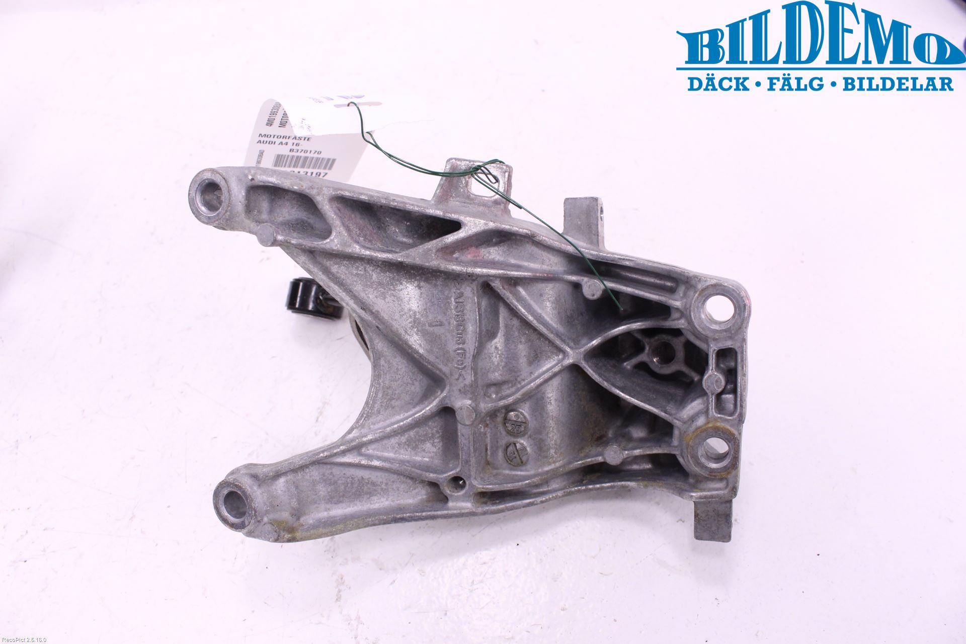 Audi A4/S4 B9 16-19 Motorfäste