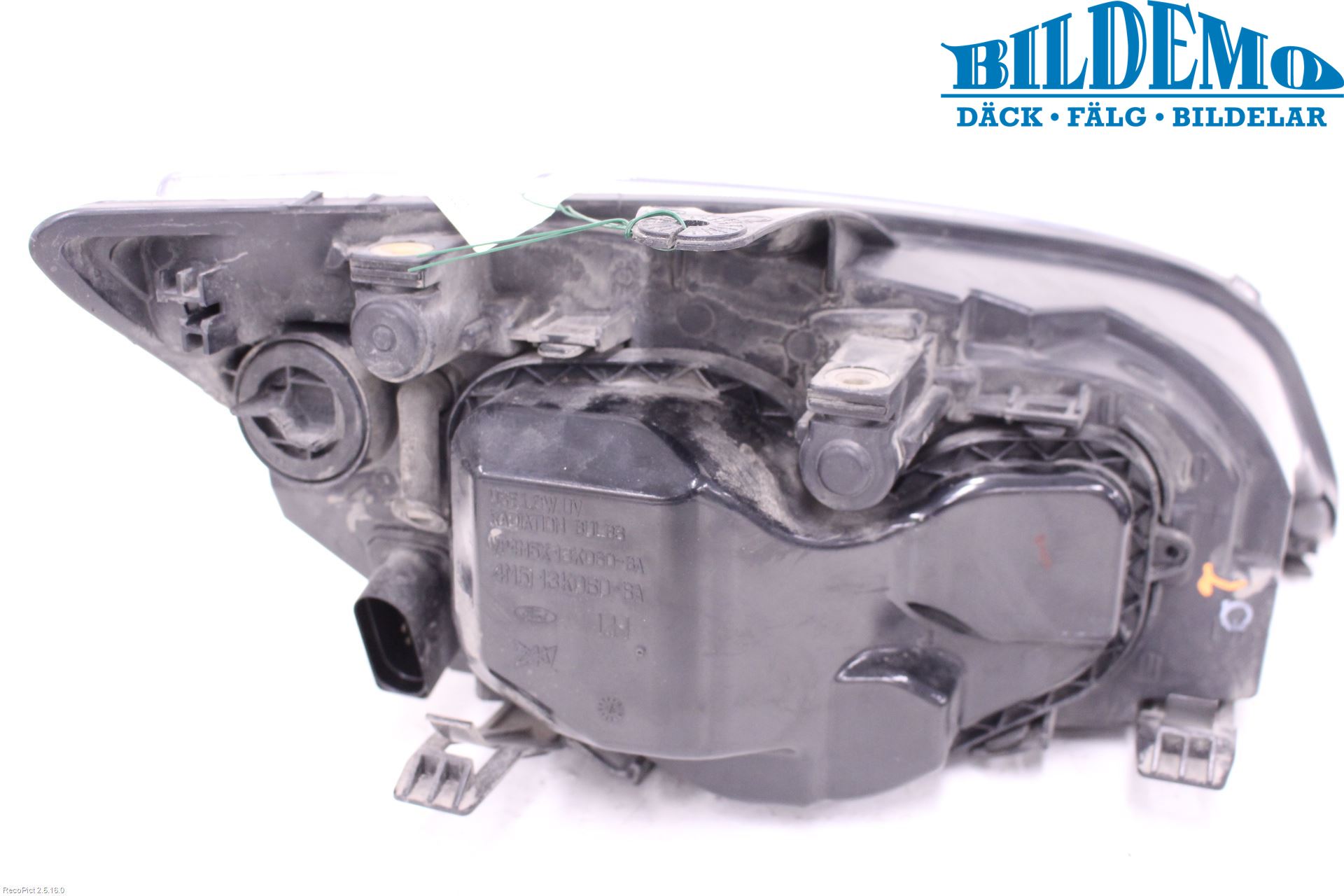 Ford FOCUS     04-07 Strålkastare Vänster