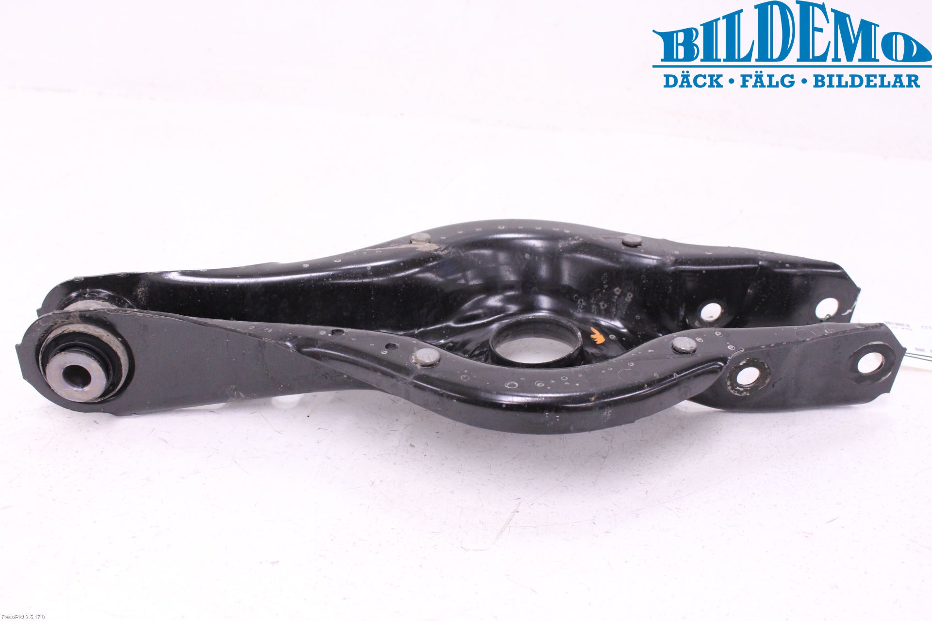 BMW 3 F30/F31/F80 12-19 Bärarm Bak Höger