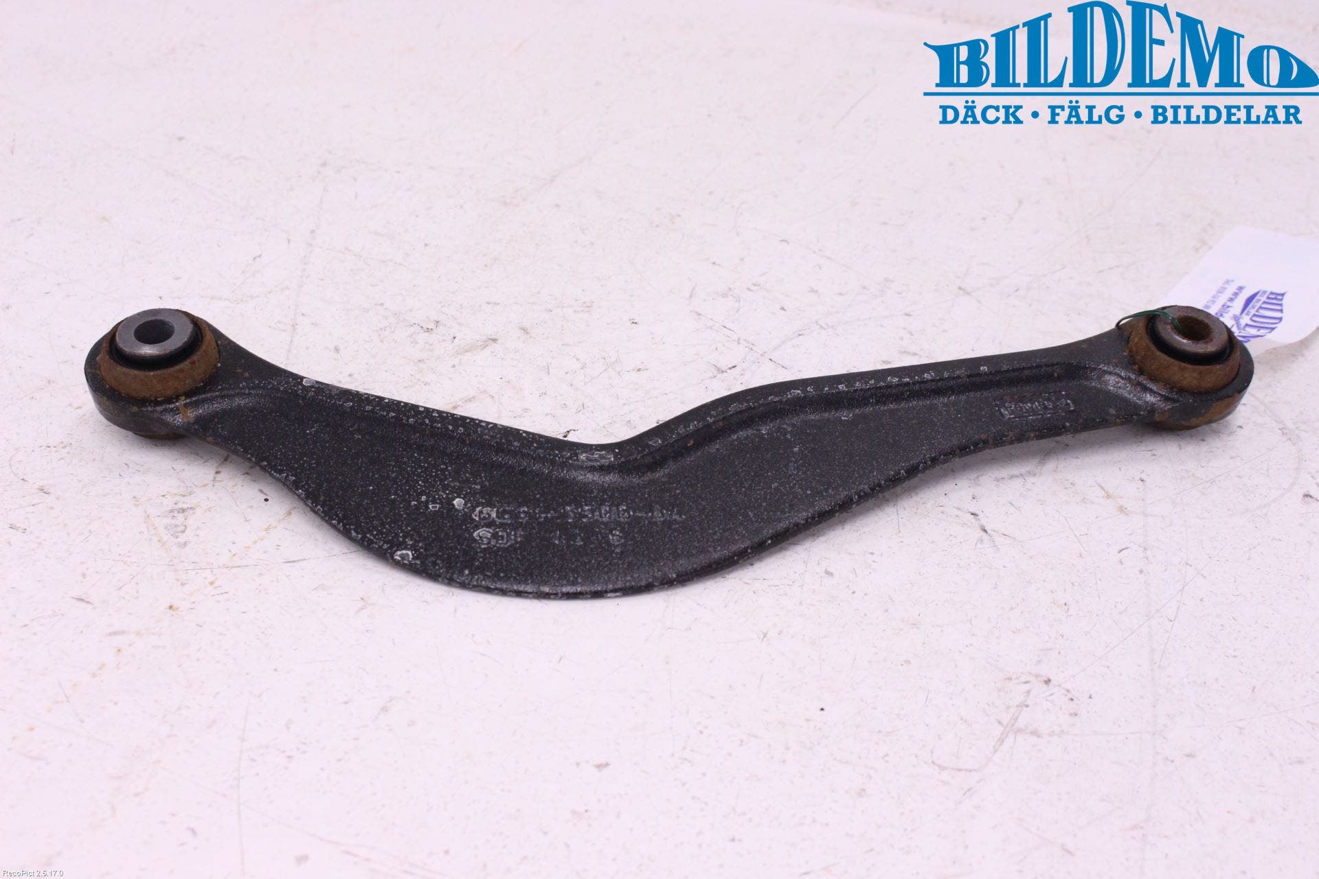 Volvo V60 11-13 Bärarm Bak Övre Höger