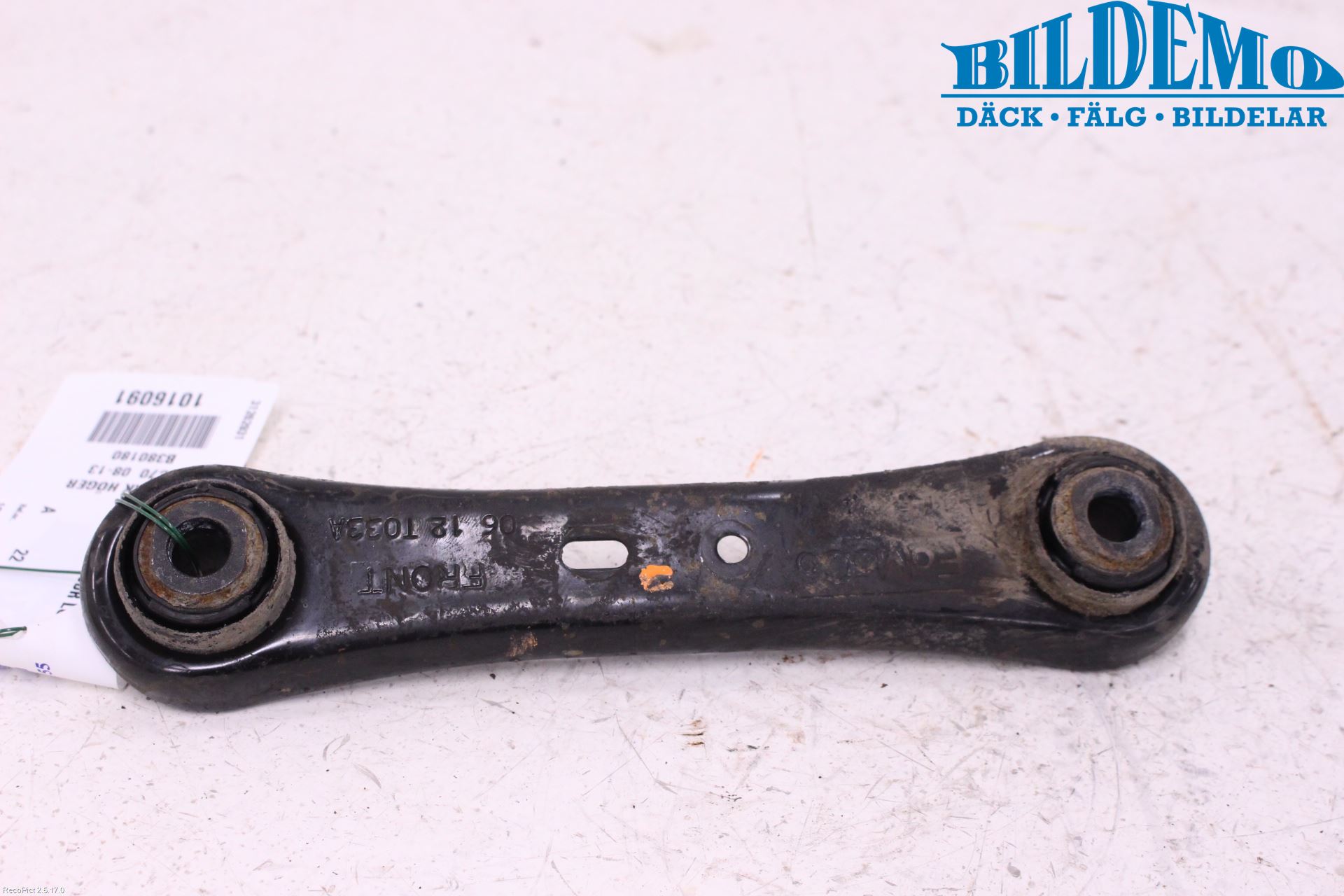 Volvo XC70 08-13 Bärarm Bak Höger