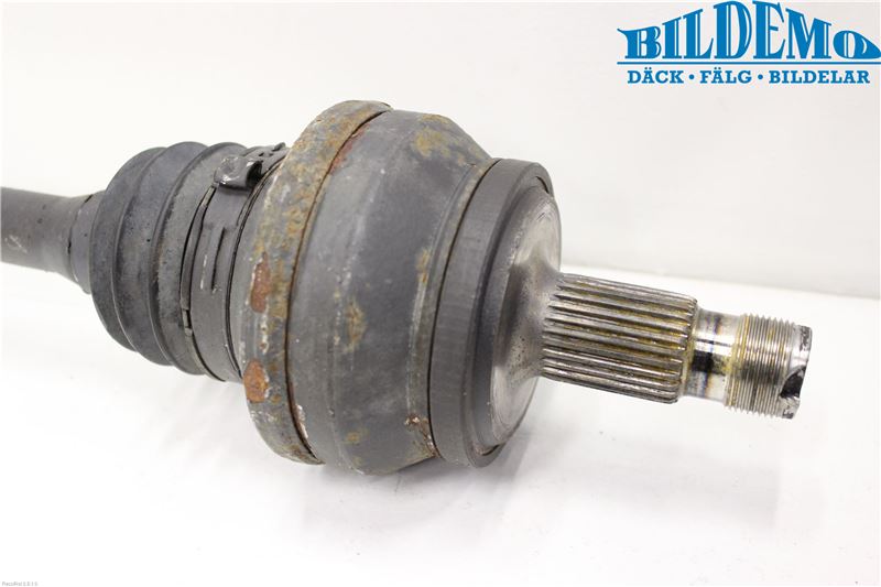 Mercedes-Benz MB C-KLASS (W204) 07-15 Drivaxel Bak Höger