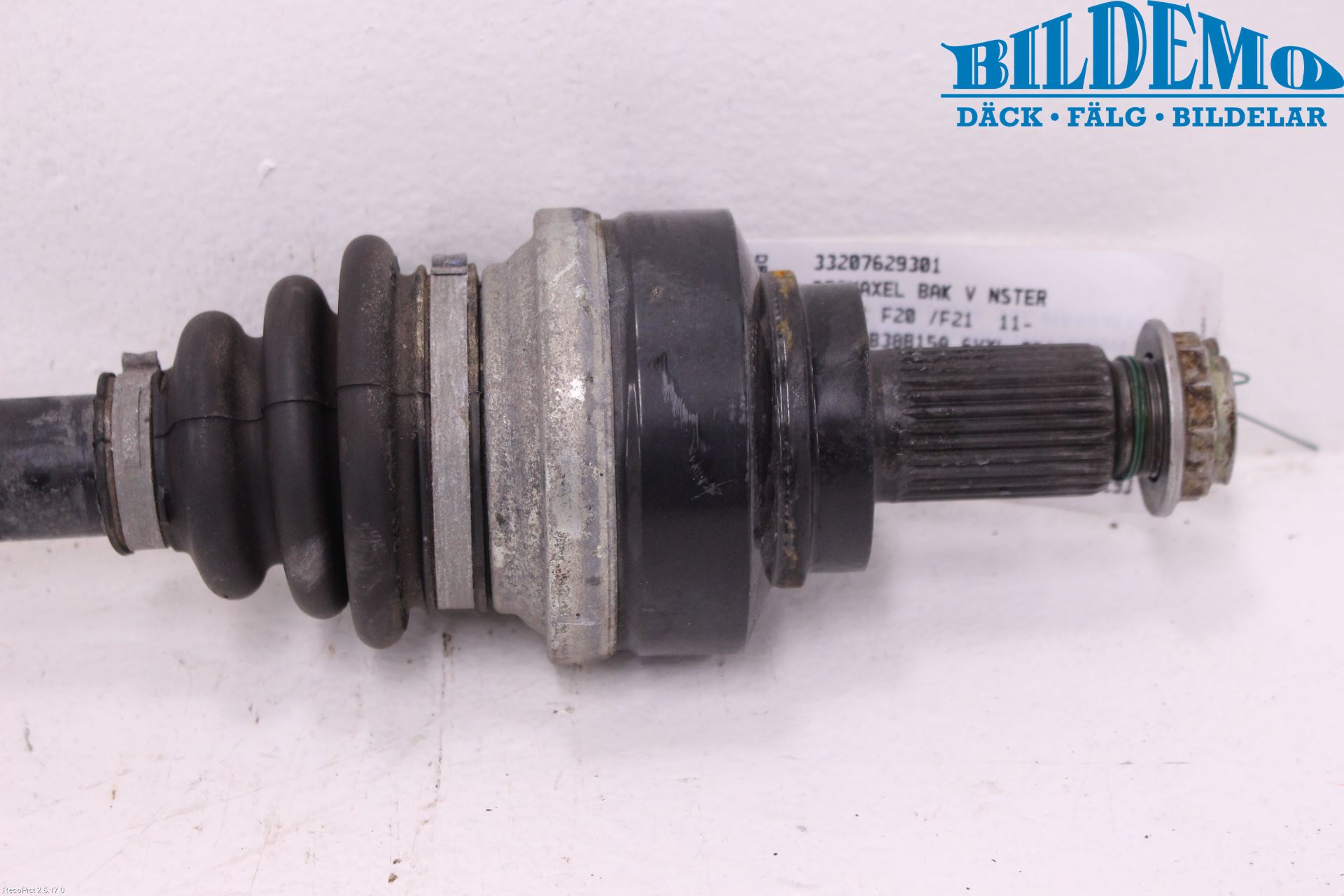 BMW 1 F20/F21 11-19 Drivaxel Bak Vänster
