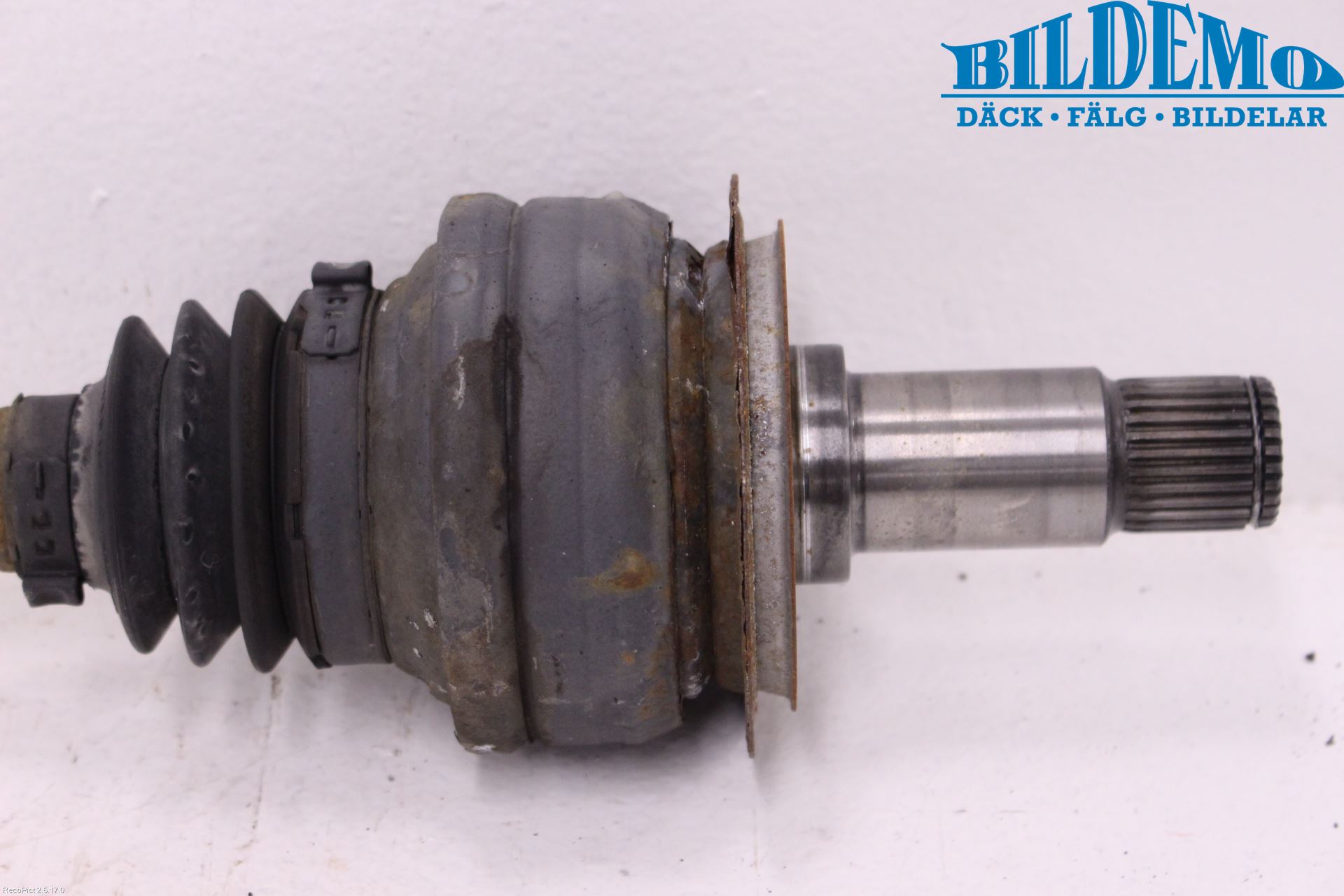Mercedes-Benz MB E-KLASS (W212) 09-16 Drivaxel Bak Vänster