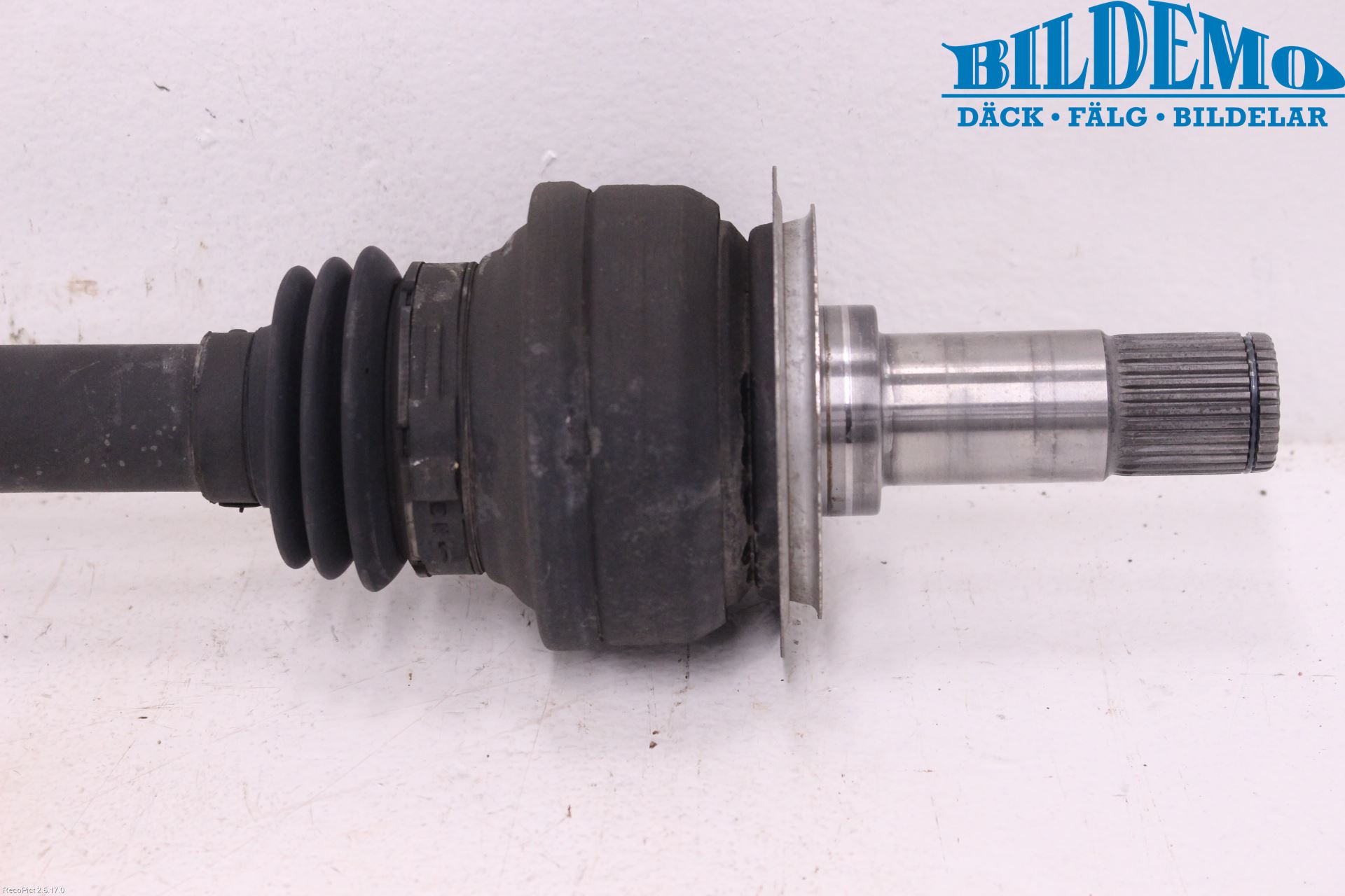 Mercedes-Benz MB E-KLASS (W213) 16-23 Drivaxel Bak Höger