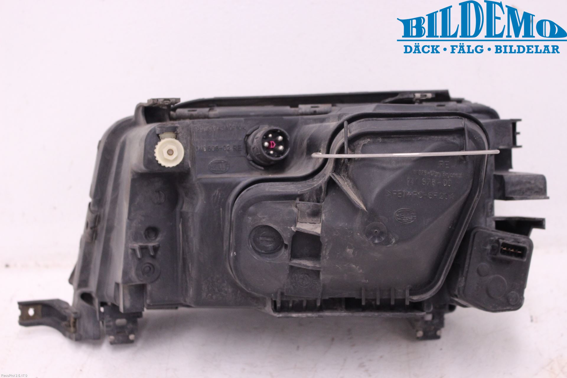 Audi A6/S6     95-97 Strålkastare Höger