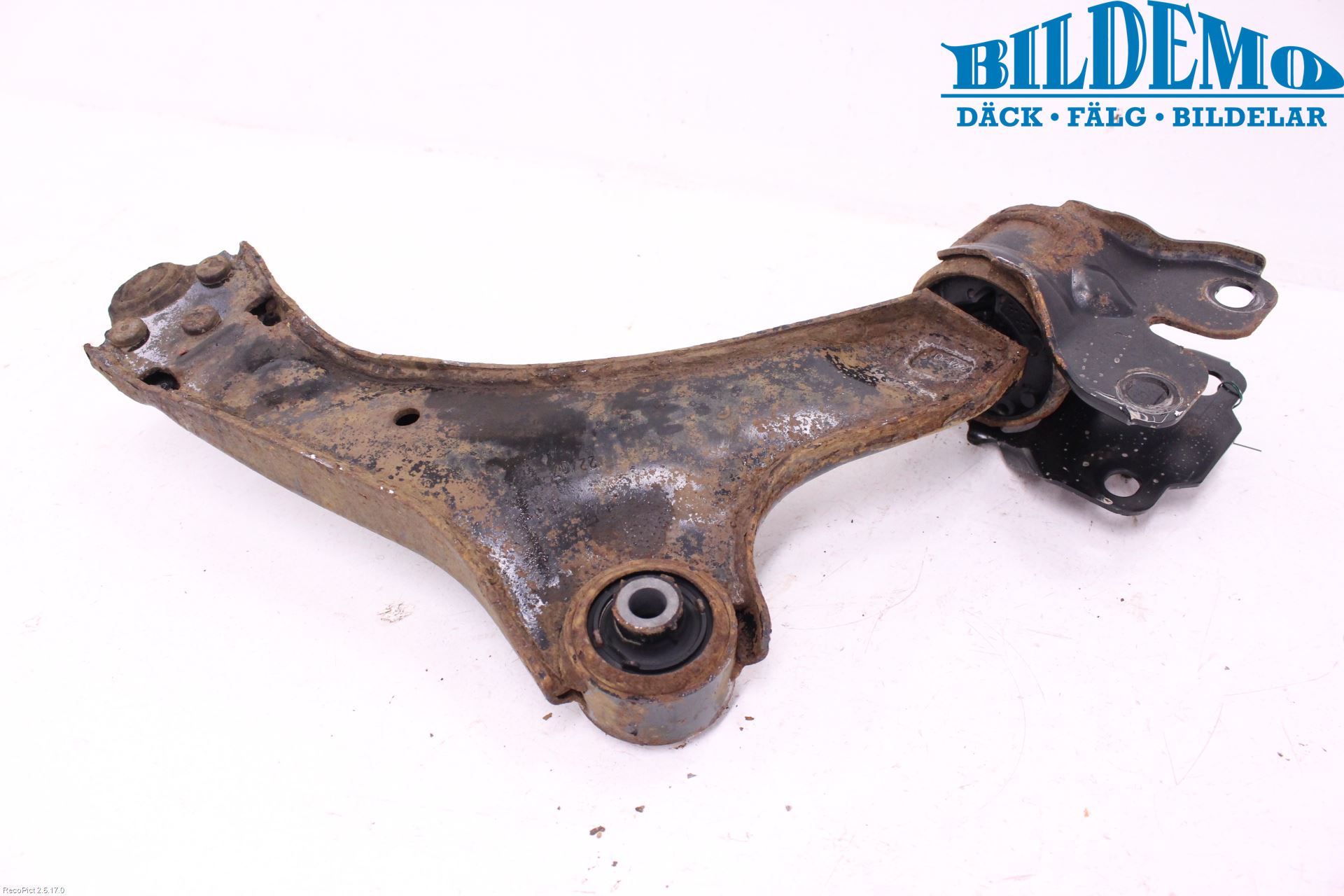 Ford MONDEO 07-15 Bärarm Fram Undre Vä