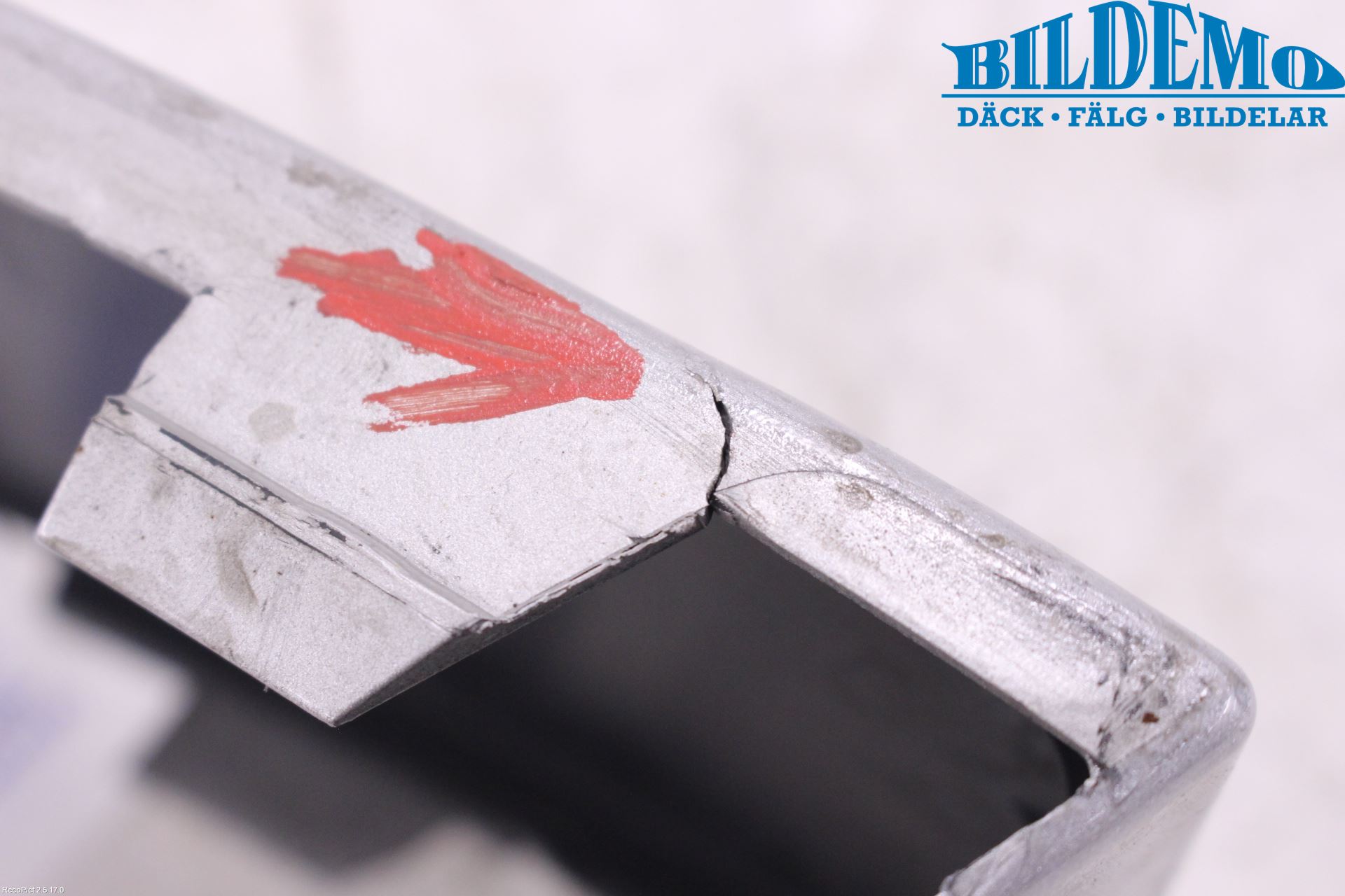 Volvo XC90 03-06 Skärm Hörn Utfyllnad Bak