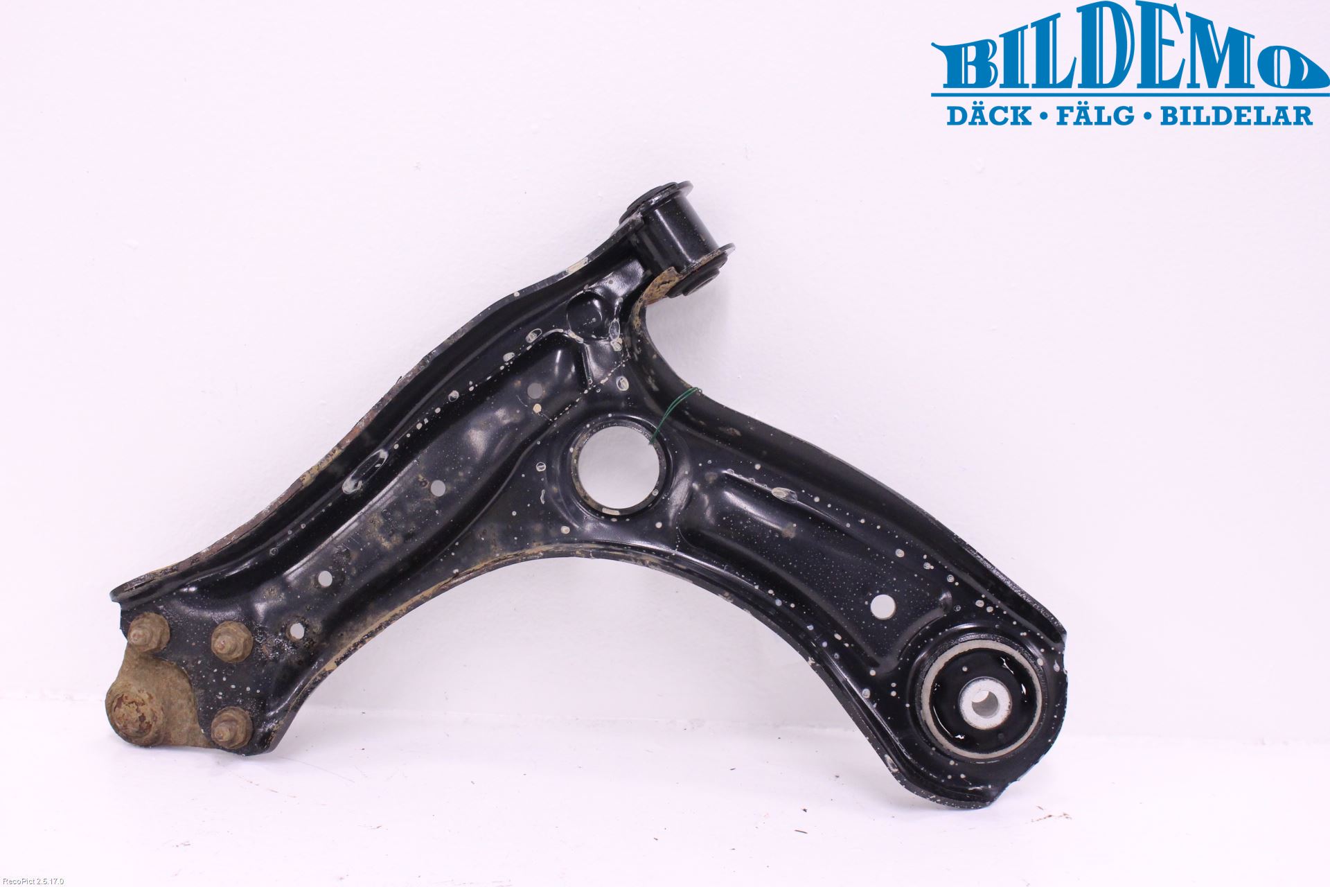 Skoda FABIA 07-14 Bärarm Fram Undre Hö