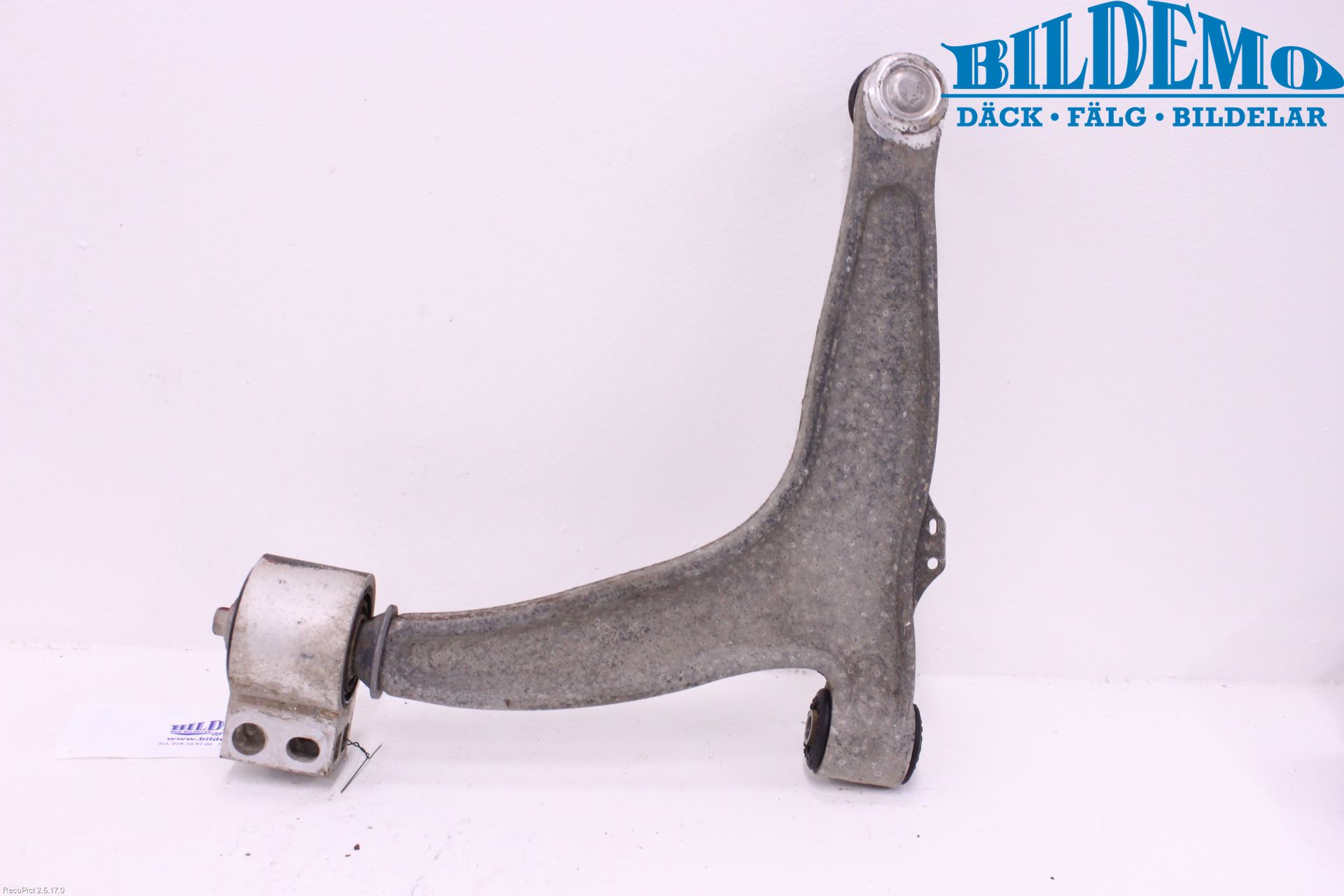 Saab 9-3 VER2/VER3 08-15 Bärarm Fram Undre Hö
