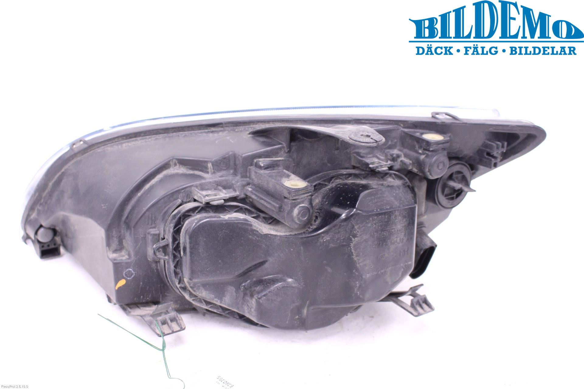 Ford FOCUS     04-07 Strålkastare Höger