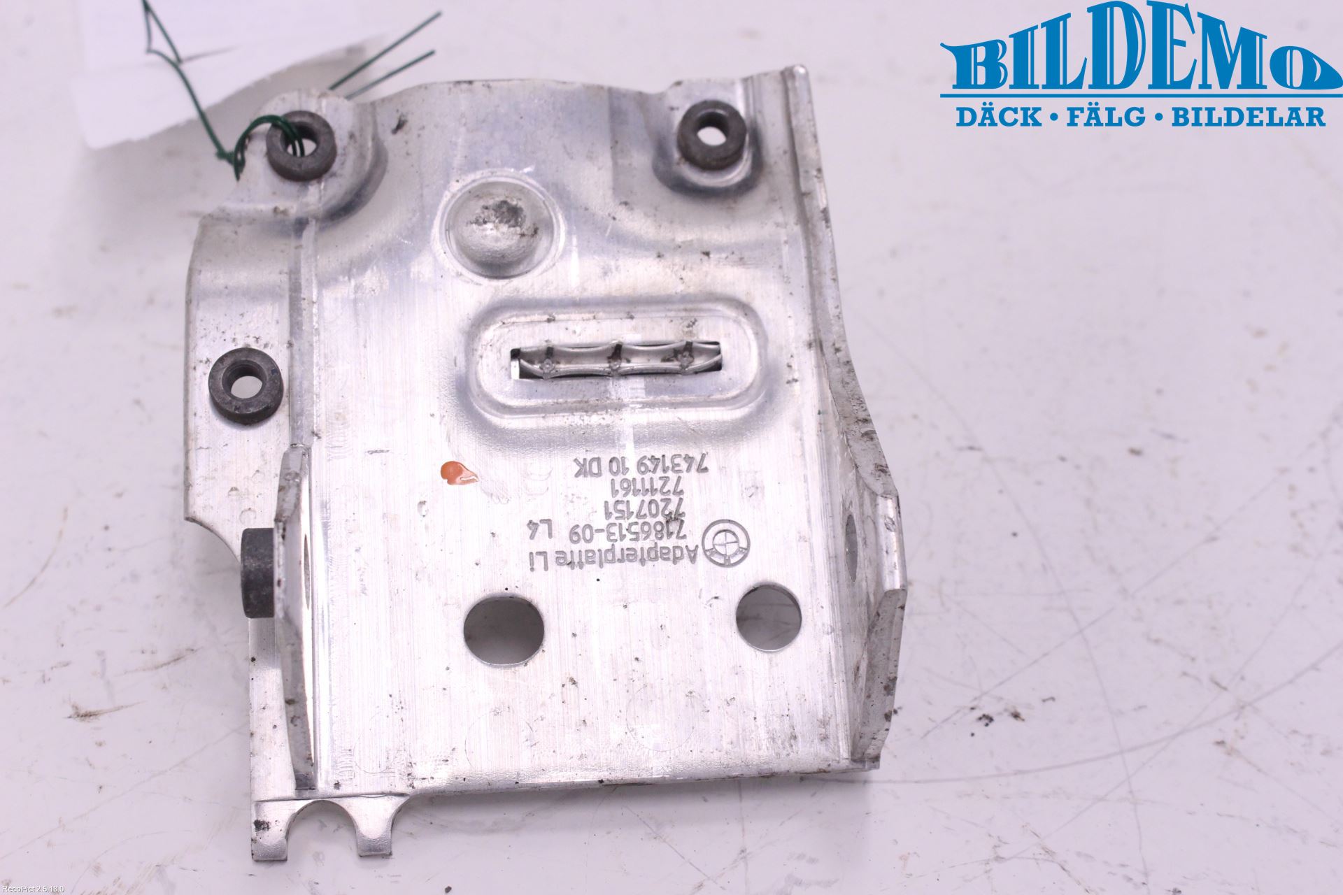 BMW 5 F10/F11/F18 09-17 Stötfångarfäste Fram Vä