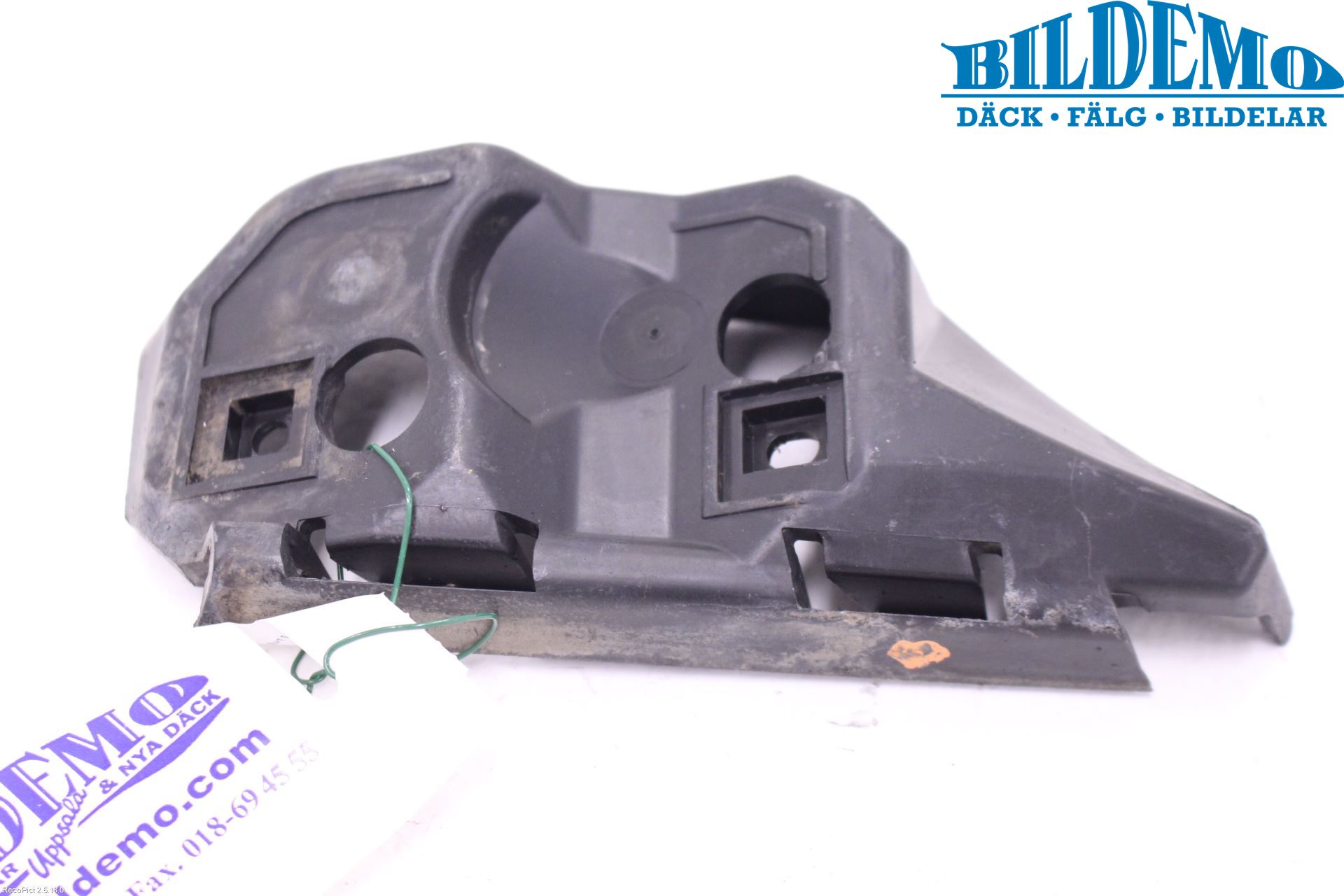 Volvo V50 08-12 Stötfångarfäste Fram Vä