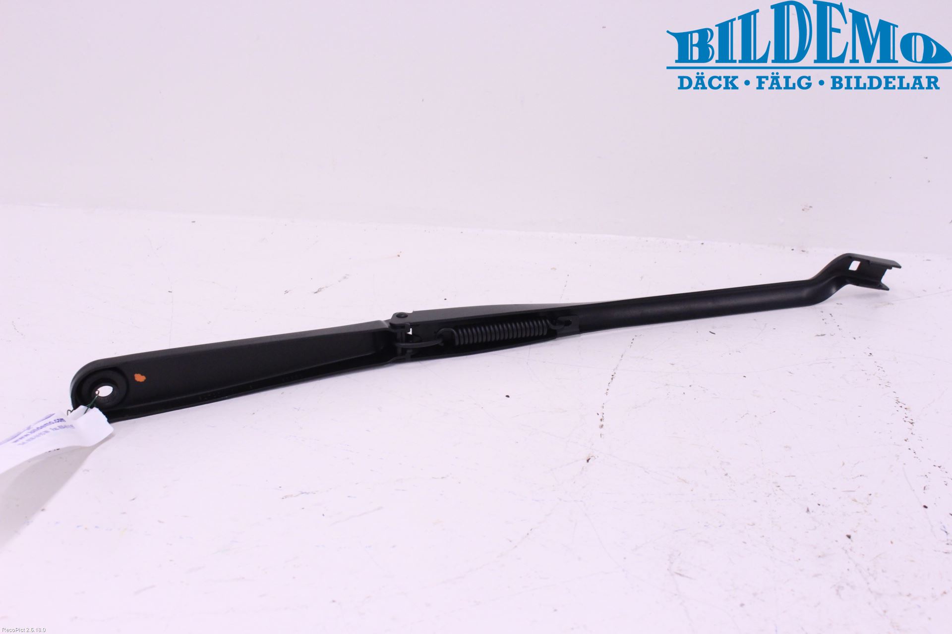 BMW 5 G30/G31/F90 17-23 Torkararm Armar Vindruta