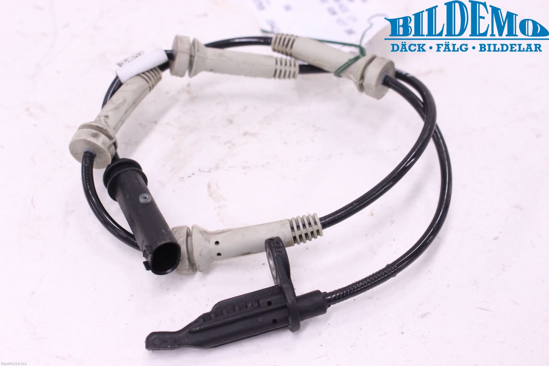 BMW 5 G30/G31/F90 17-23 Abs Sensor
