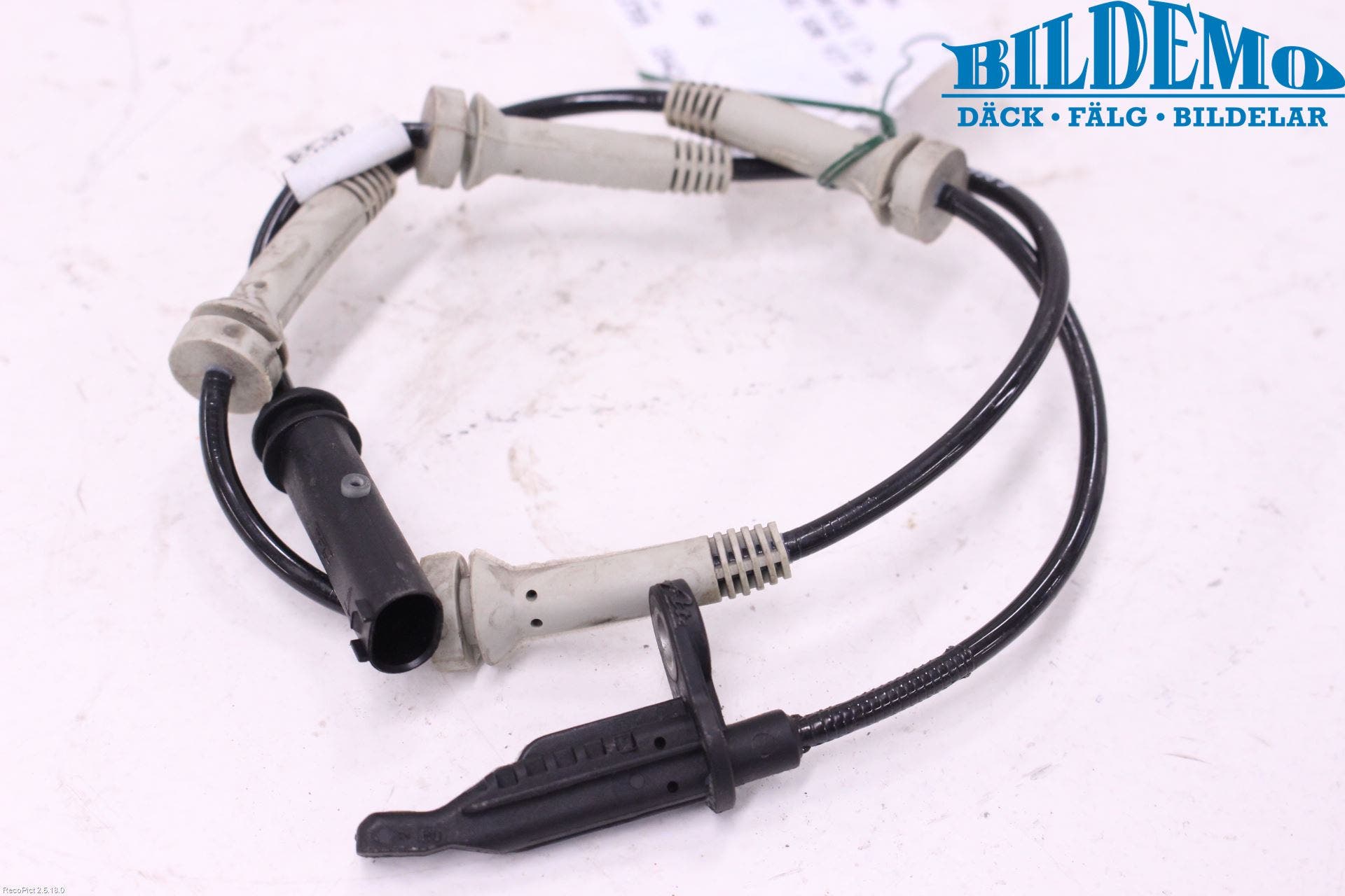 BMW 5 G30/G31/F90 17-23 Abs Sensor