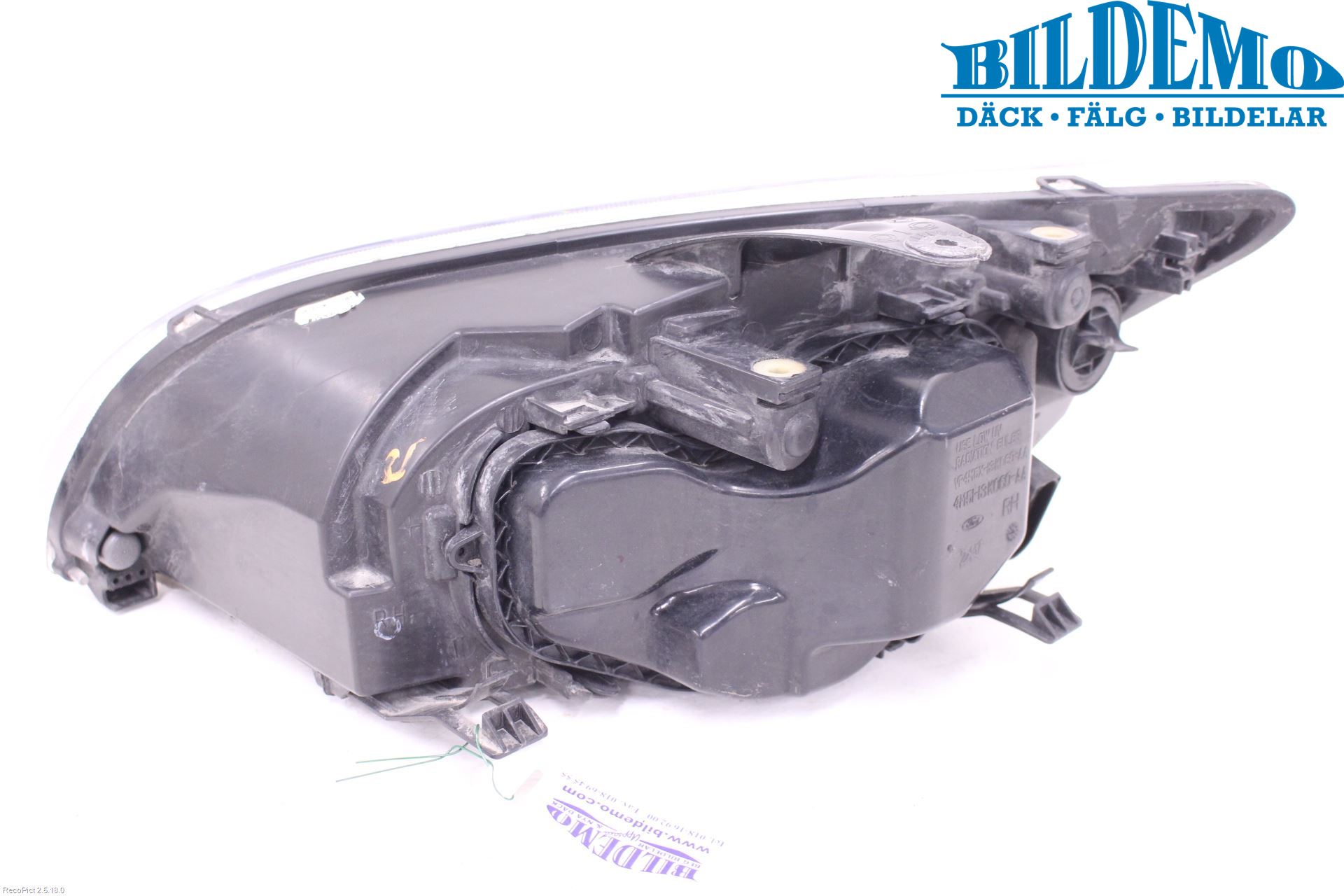 Ford FOCUS     04-07 Strålkastare Höger