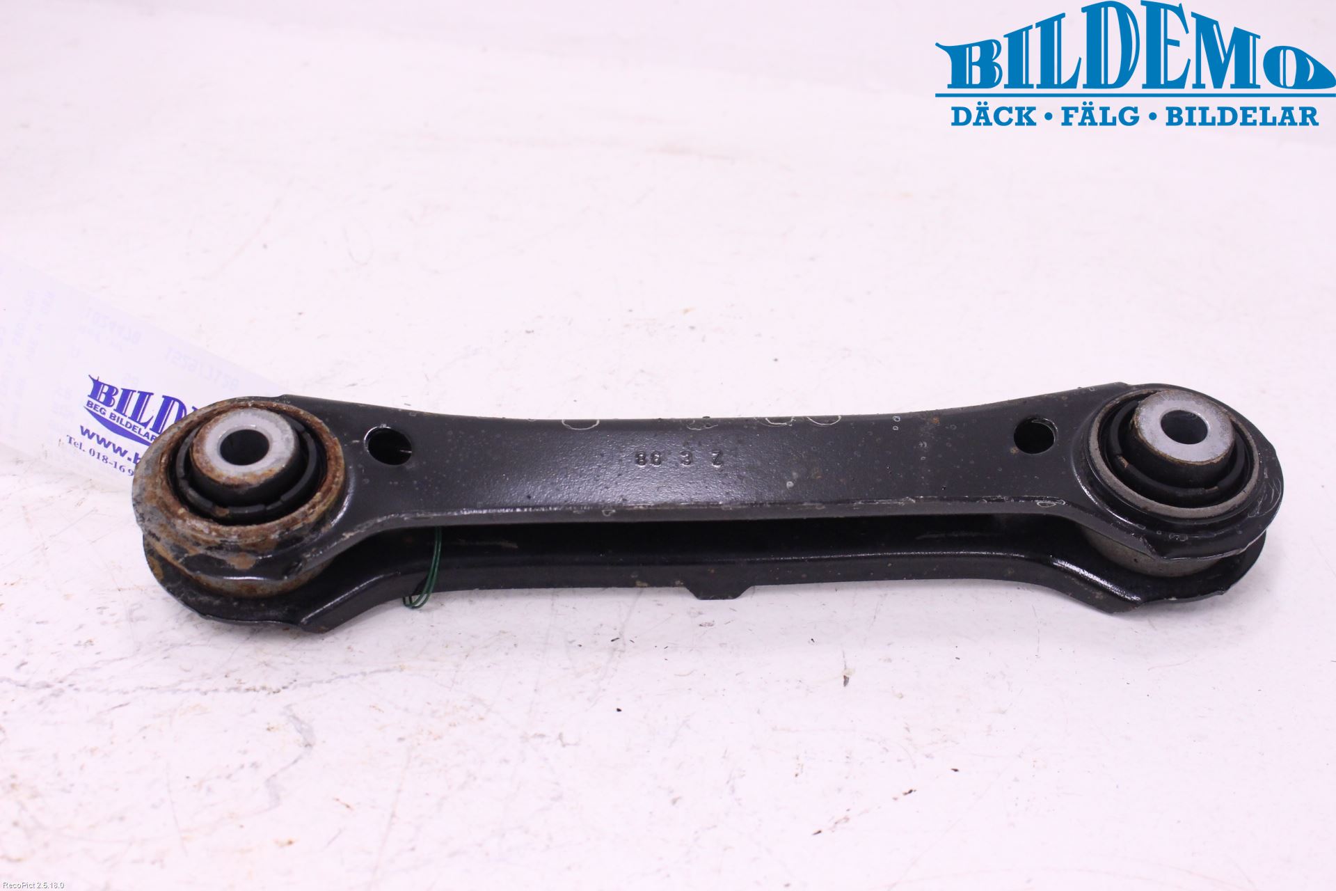 BMW 3 E90/91 SED/TOU 05-12 Bärarm Bak Övre Höger